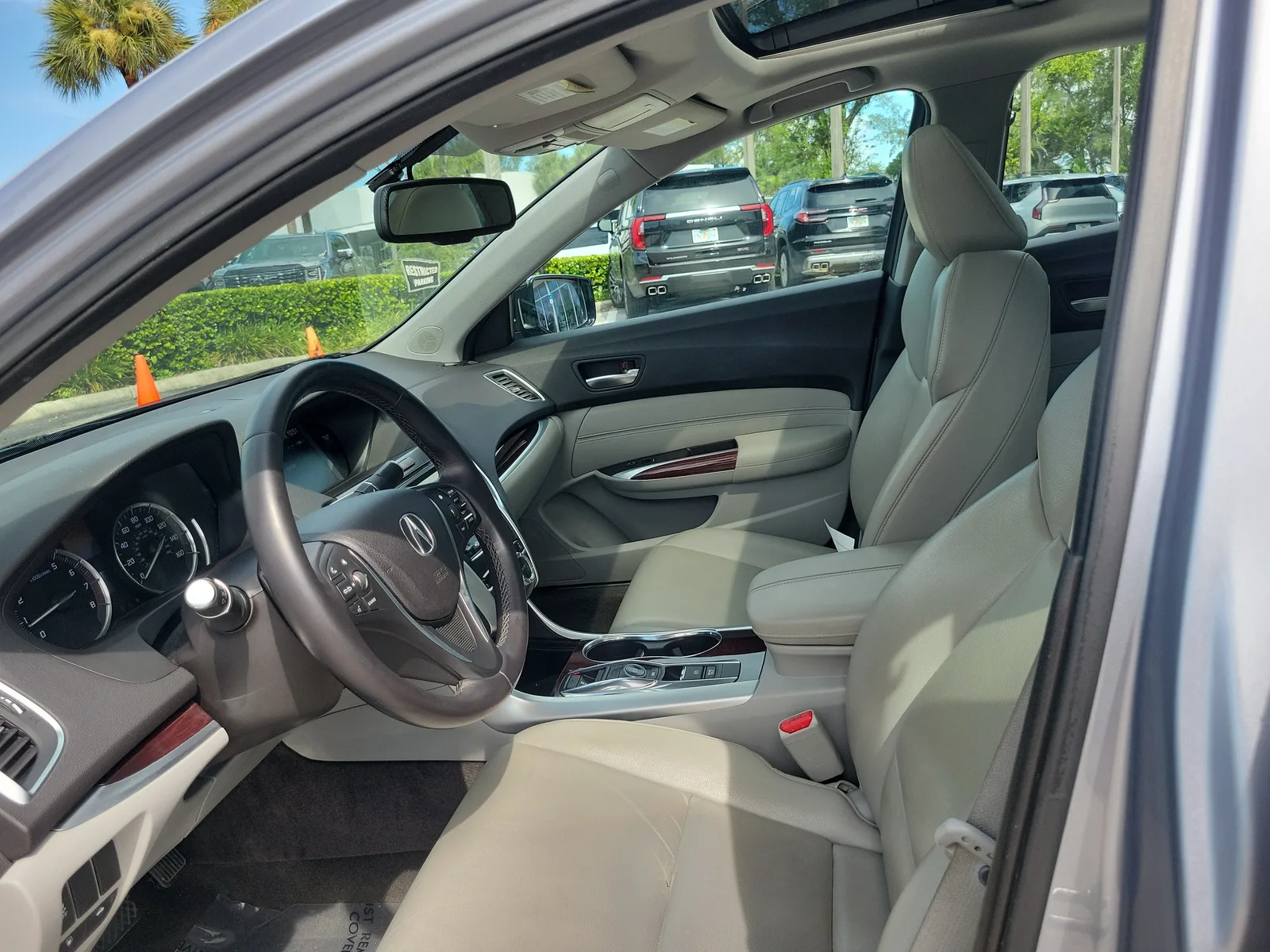 2016 Acura TLX V6 photo 12