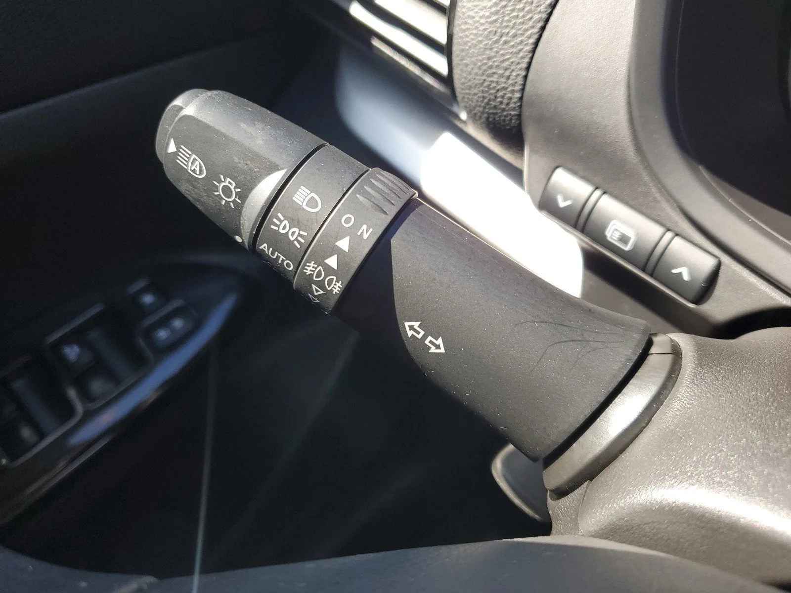 2024 Mitsubishi Eclipse Cross LE photo 20