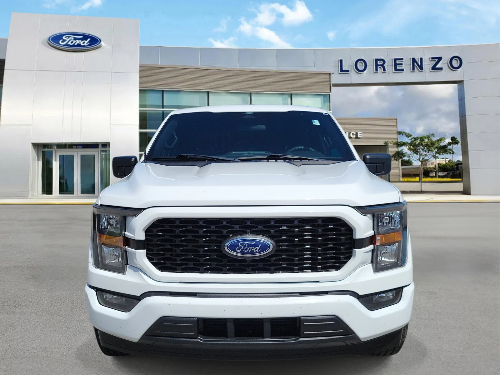 2023 Ford F-150 XL photo 2
