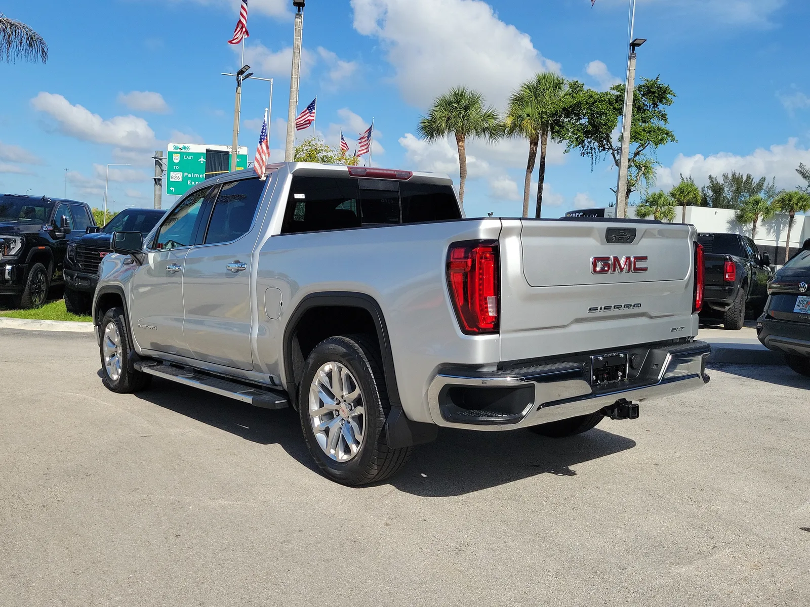 2020 GMC Sierra 1500 SLT photo 7
