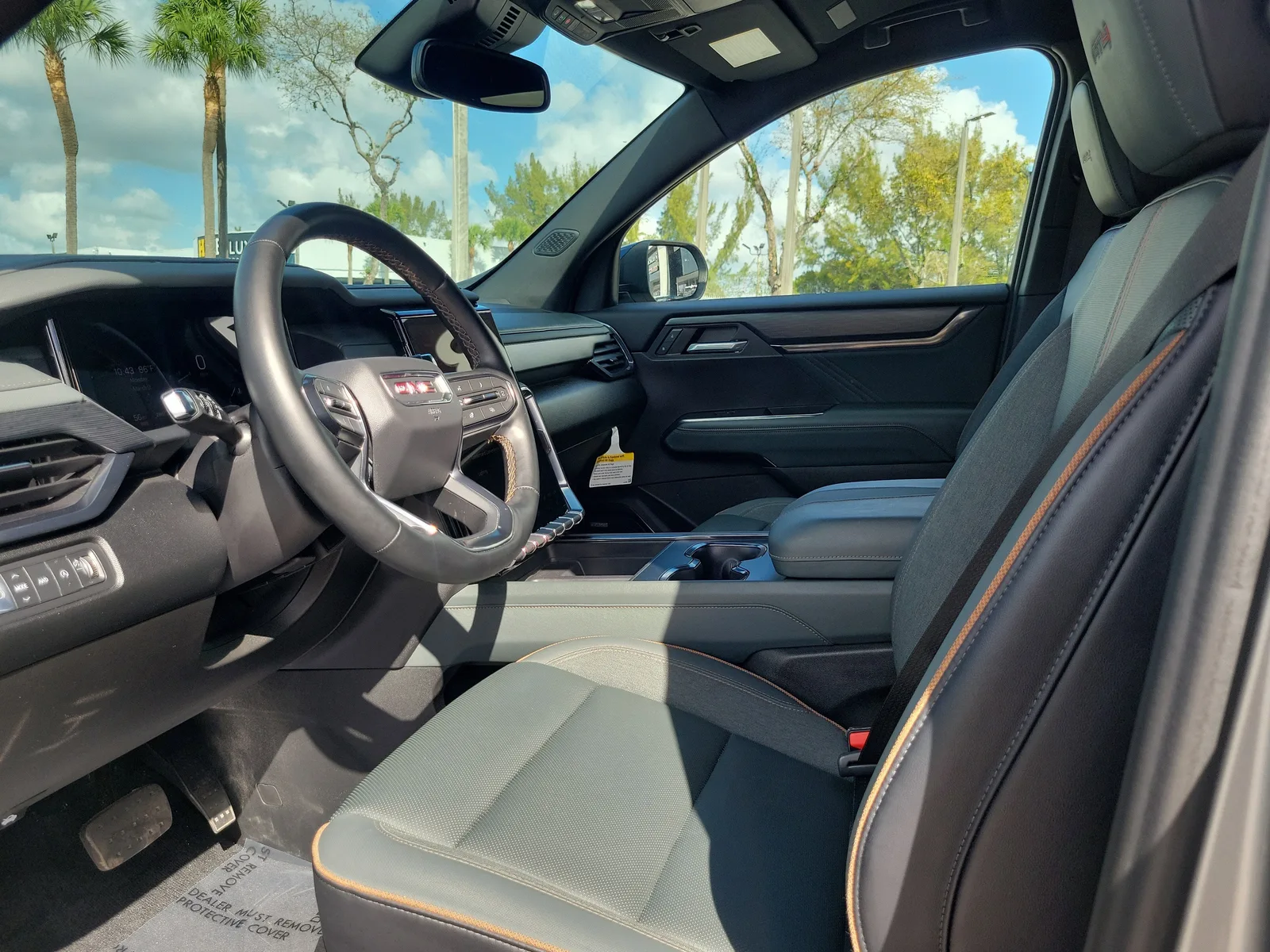 2024 GMC Acadia AT4 photo 11