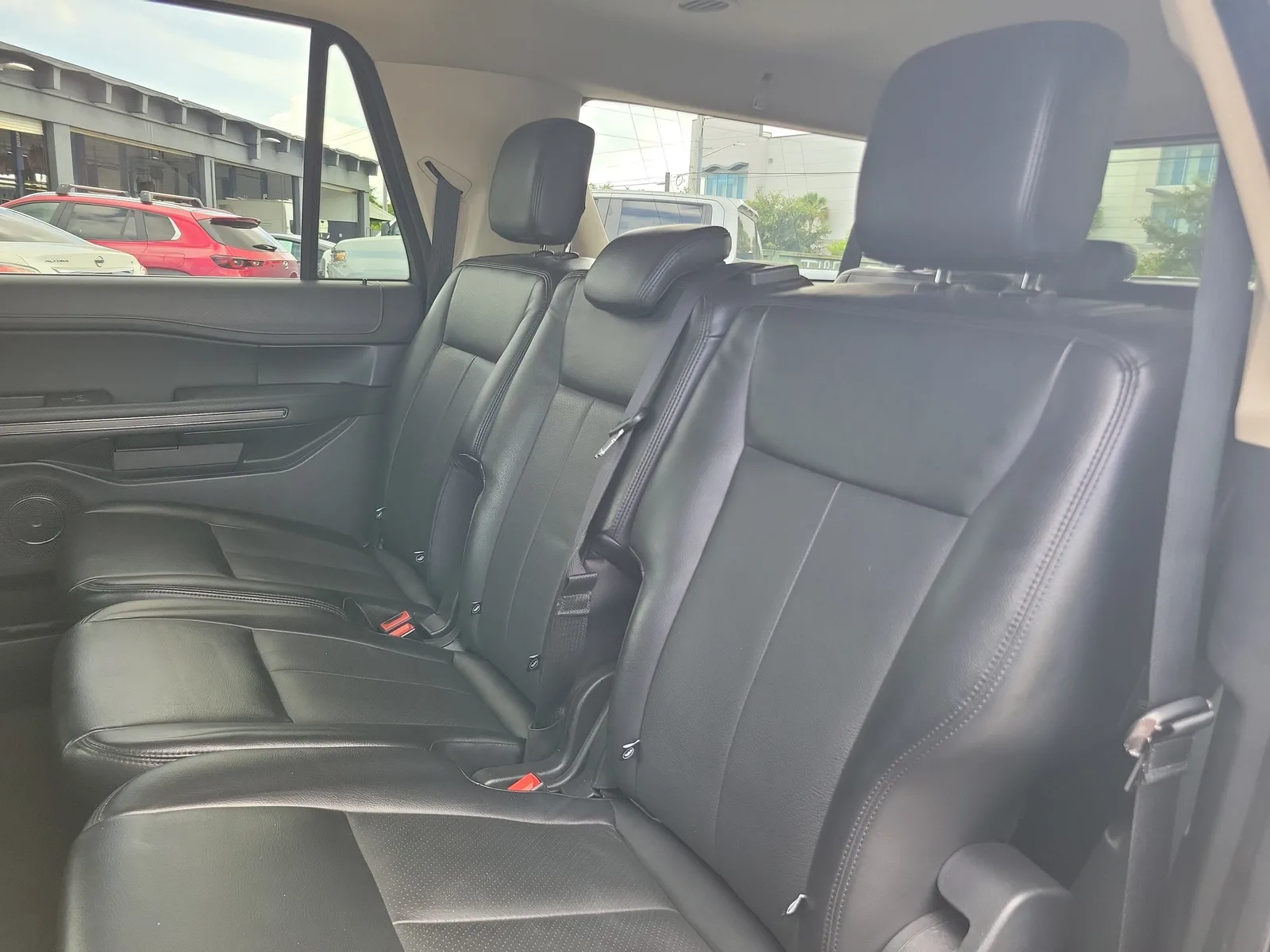 2022 Ford Expedition Max XLT photo 14