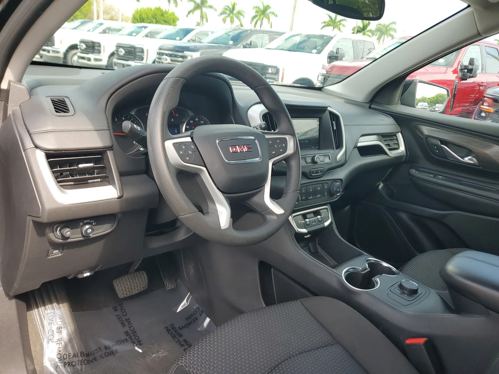 2024 GMC Terrain SLE photo 9