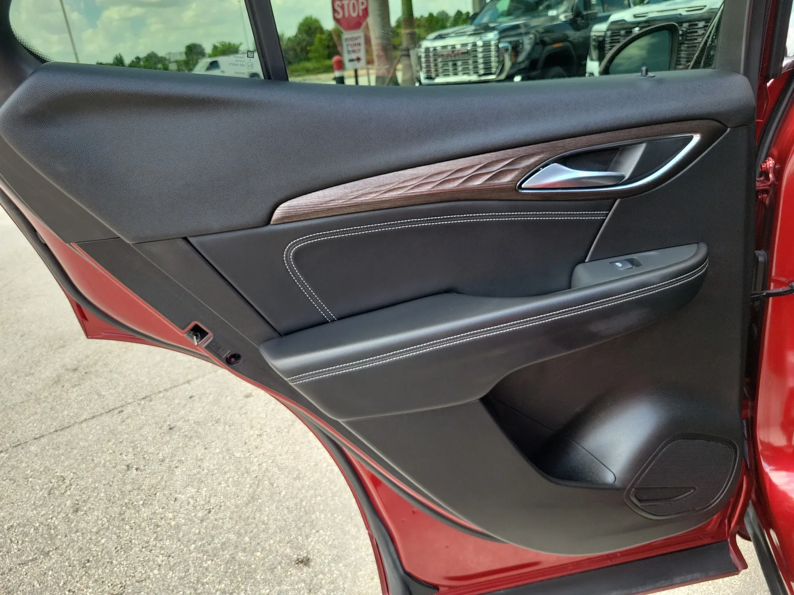 2023 Buick Envision Avenir photo 28