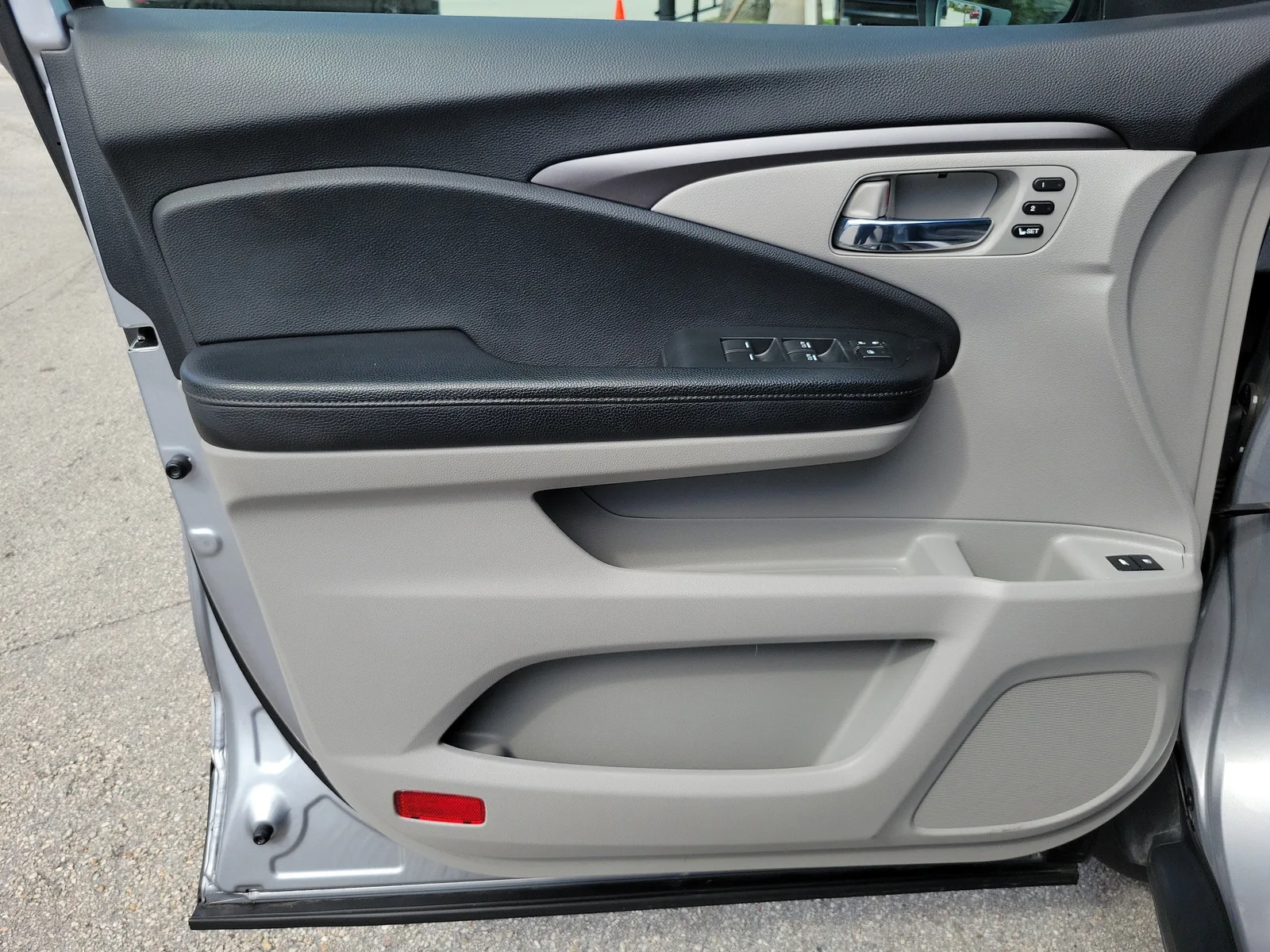 2021 Honda Pilot Special Edition photo 25