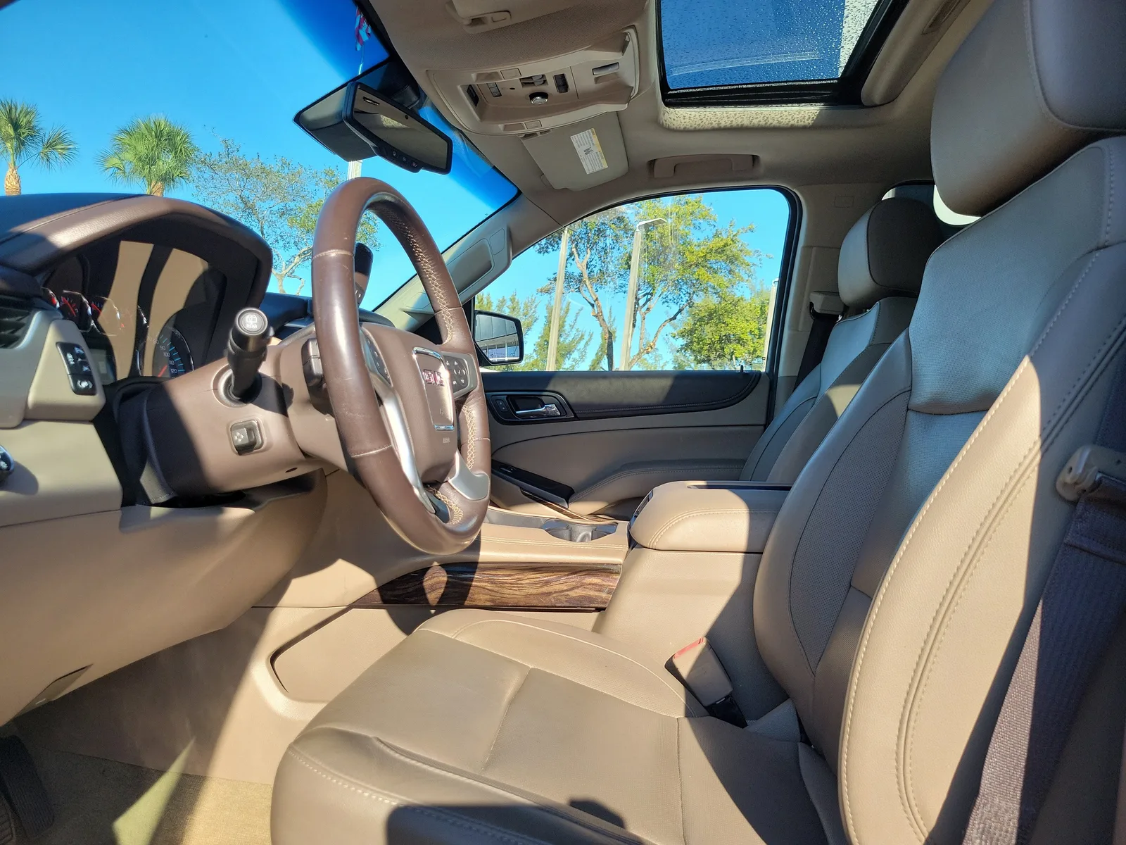 2019 GMC Yukon SLT photo 14