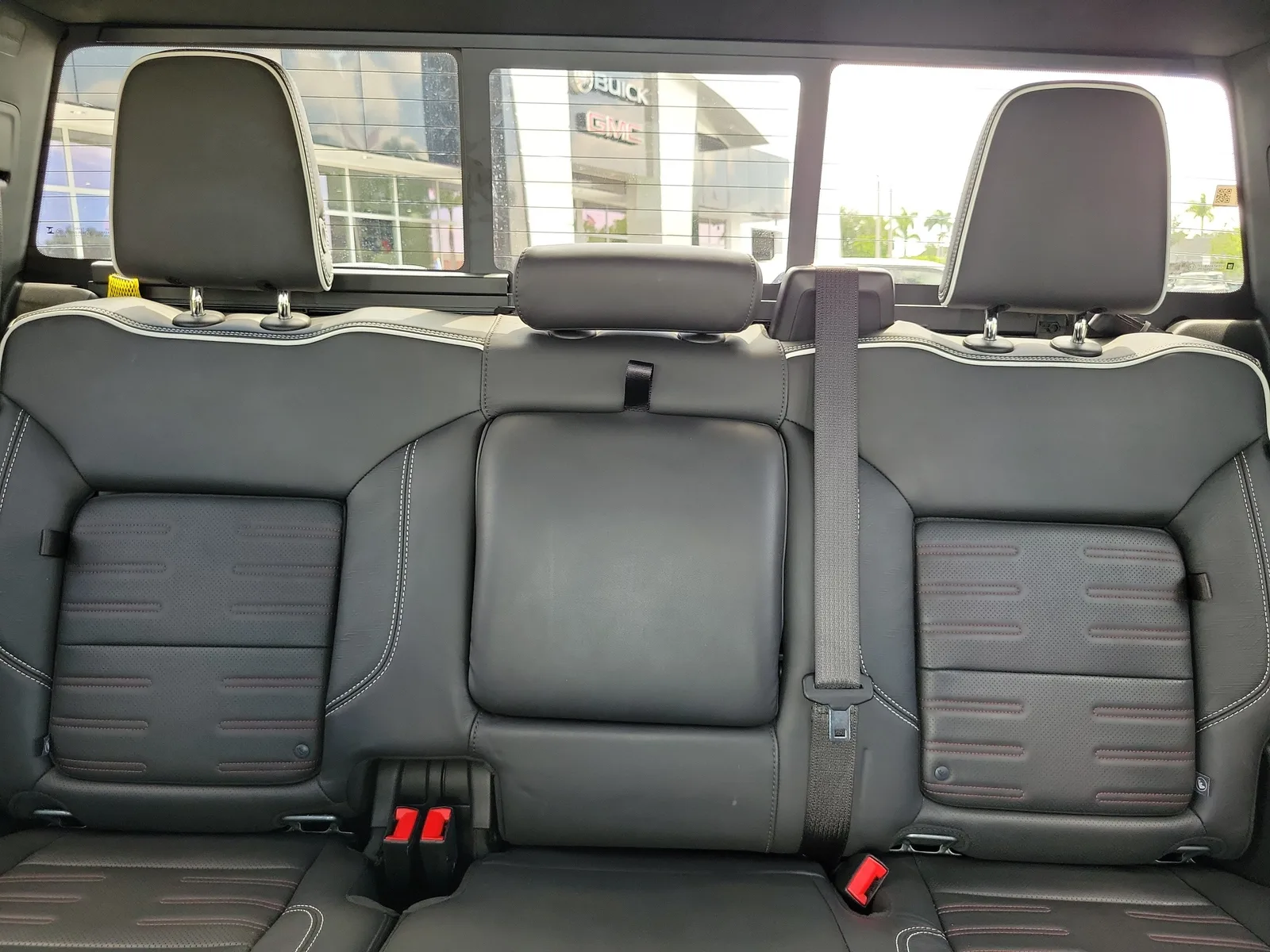 2025 GMC Sierra 2500 HD AT4X photo 16