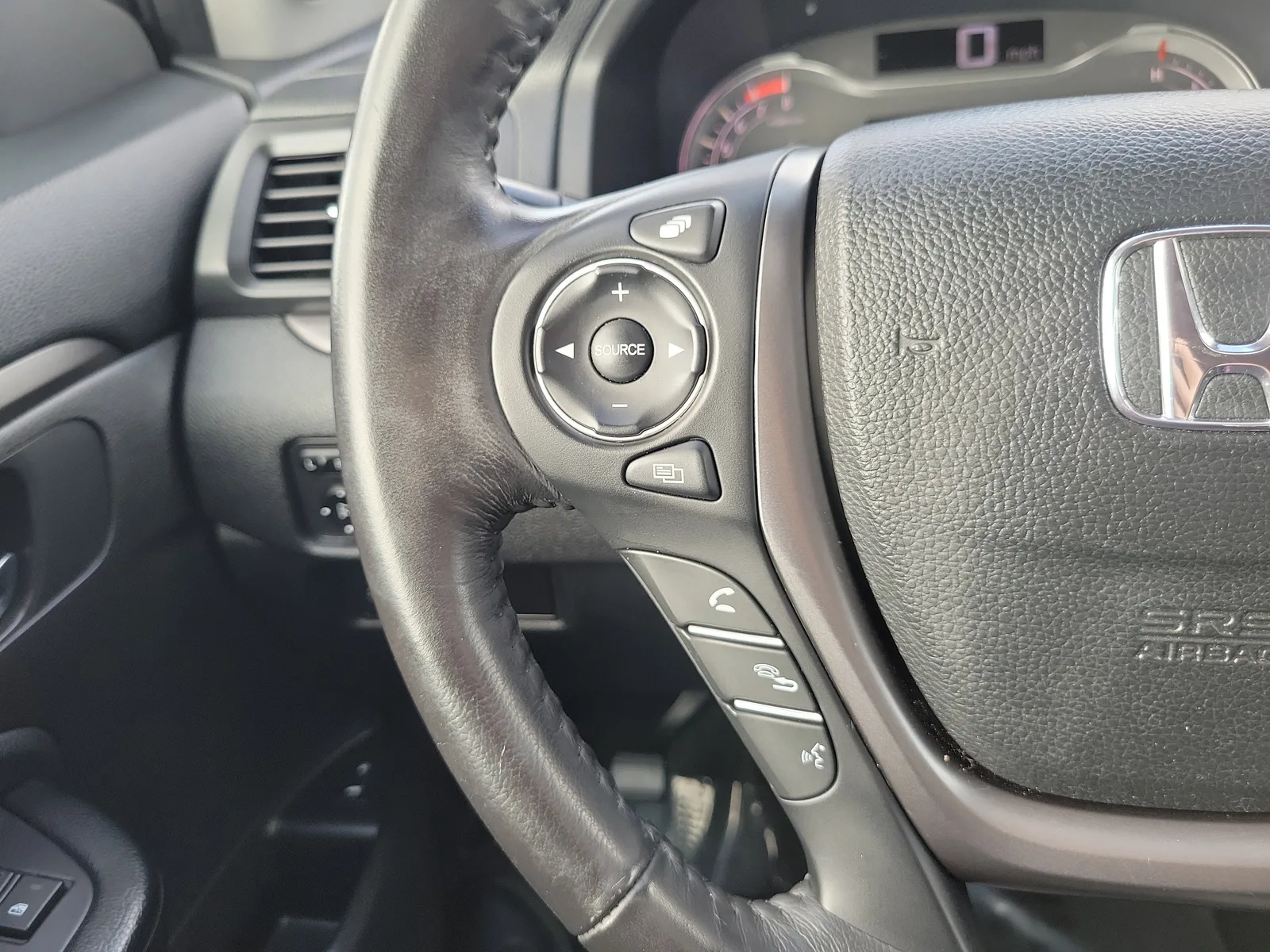 2018 Honda Pilot EX-L photo 21