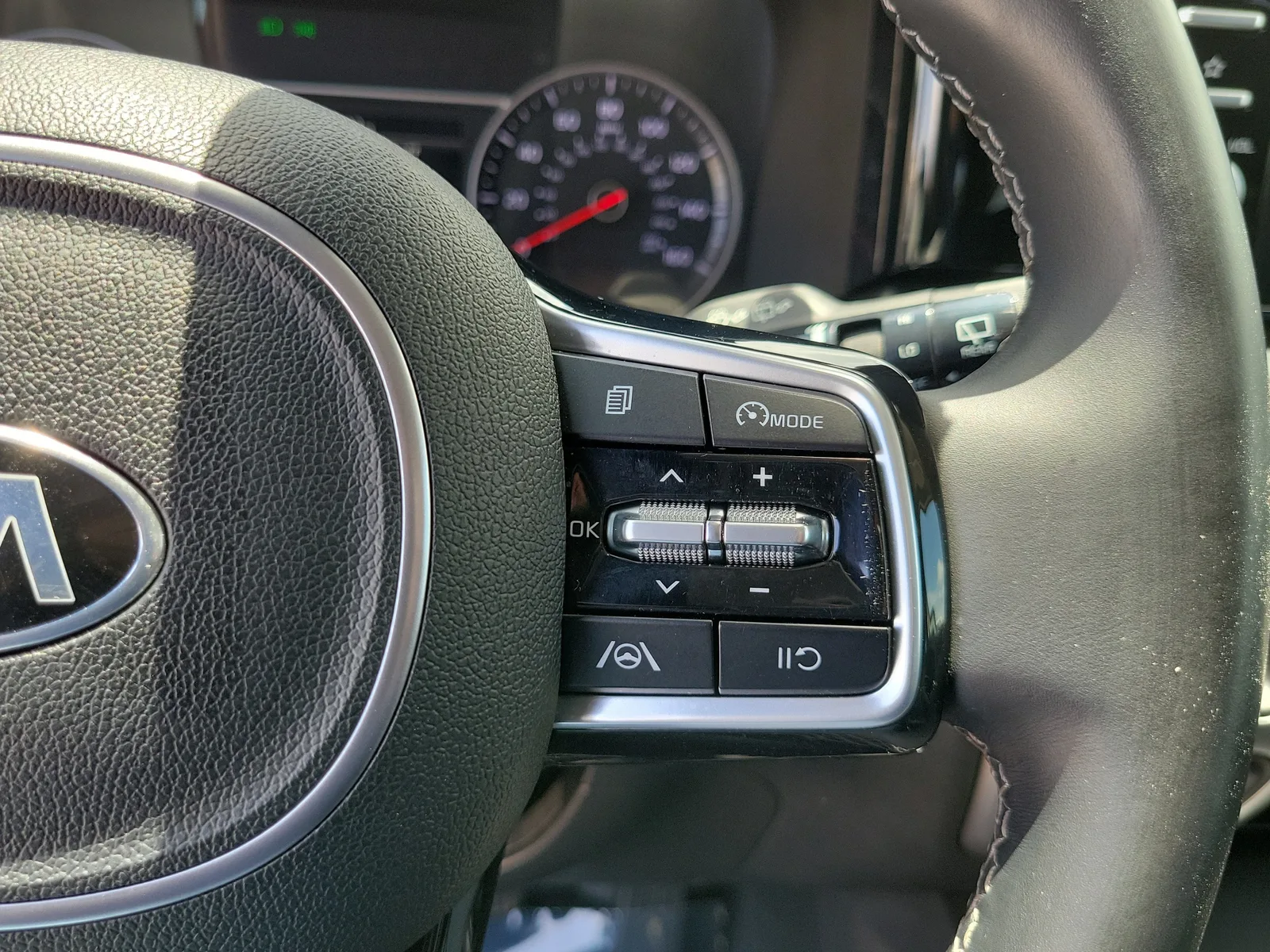 2021 Kia Sorento S photo 28