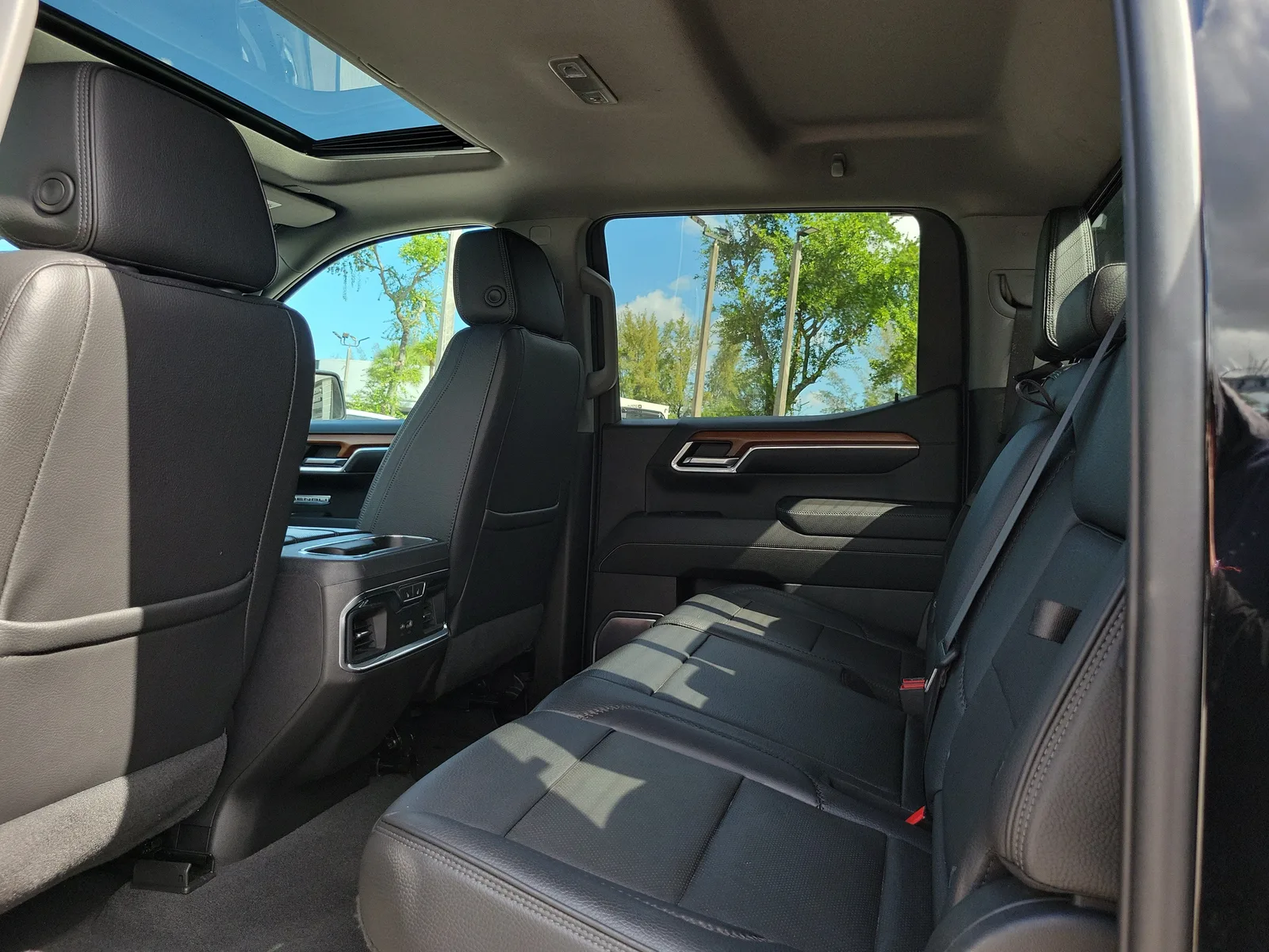 2023 GMC Sierra 1500 Denali photo 14