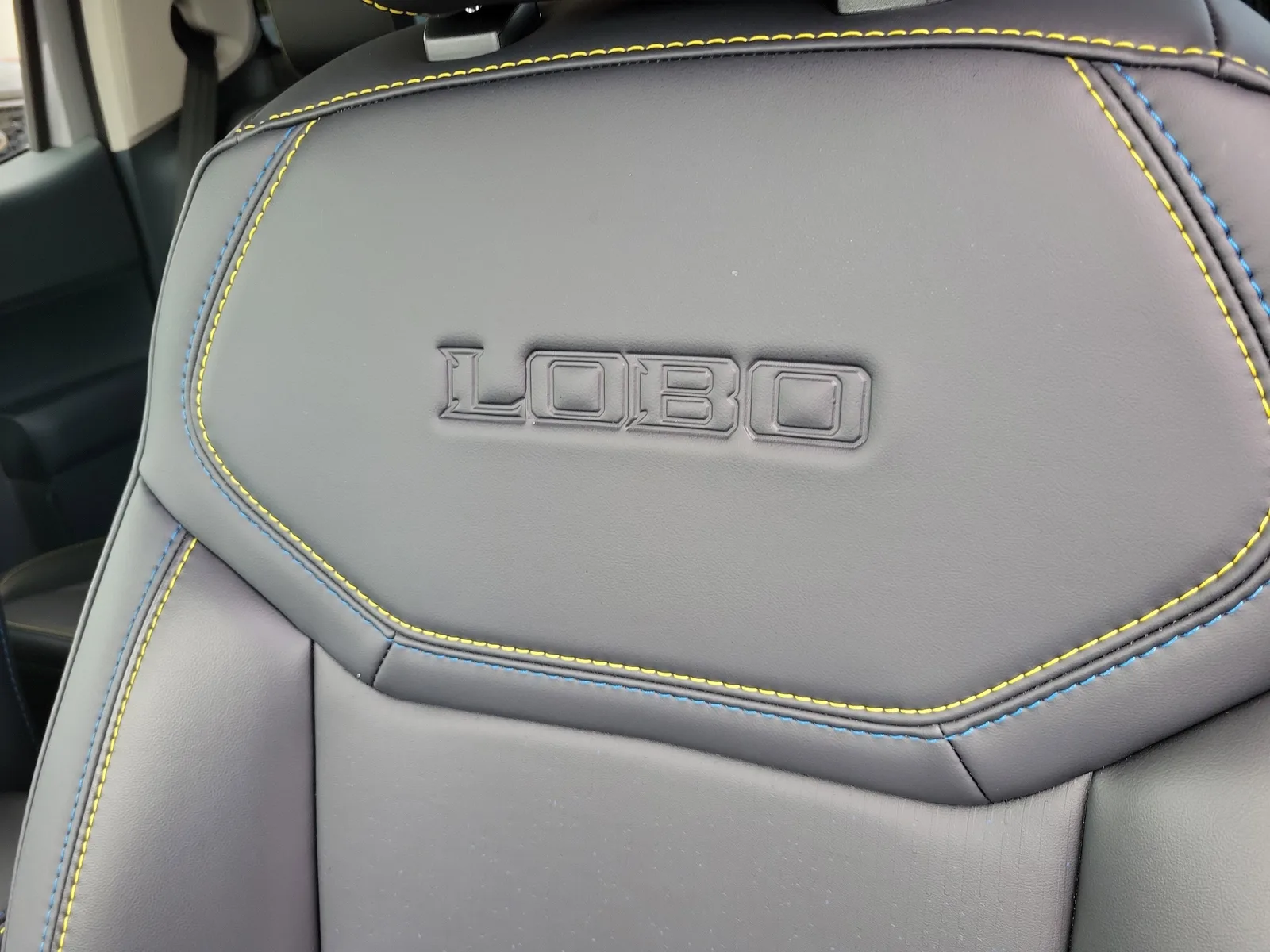 2026 Ford Maverick Lobo Standard 4WD photo 13