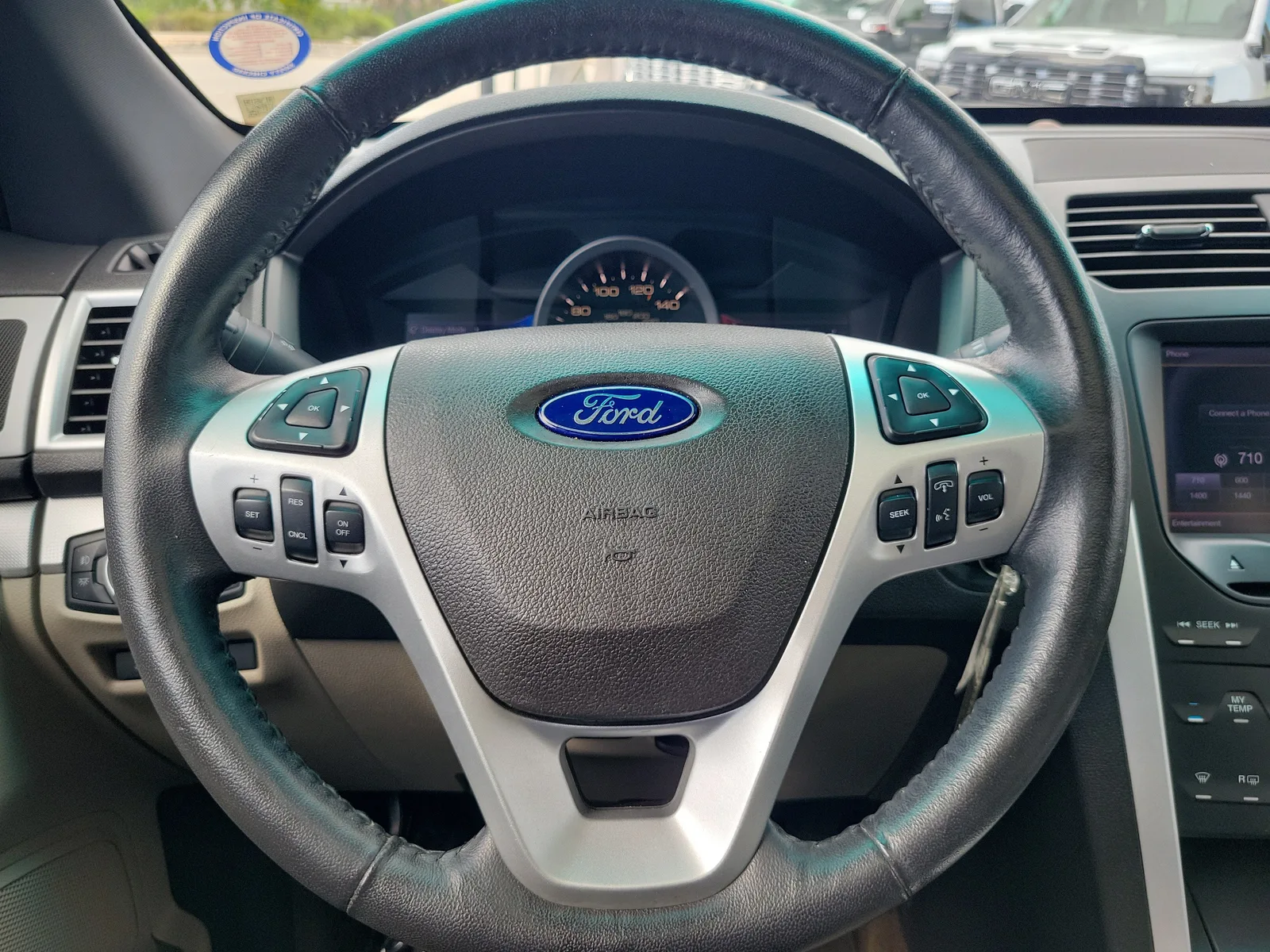 2013 Ford Explorer XLT photo 22