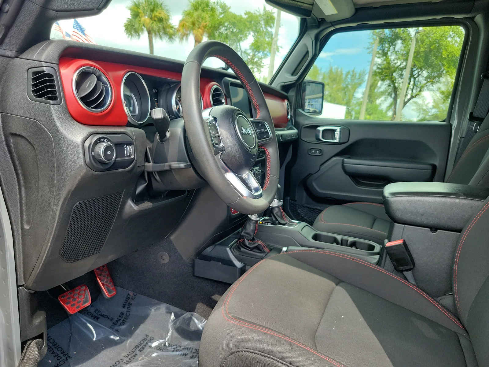 2023 Jeep Wrangler Rubicon photo 9