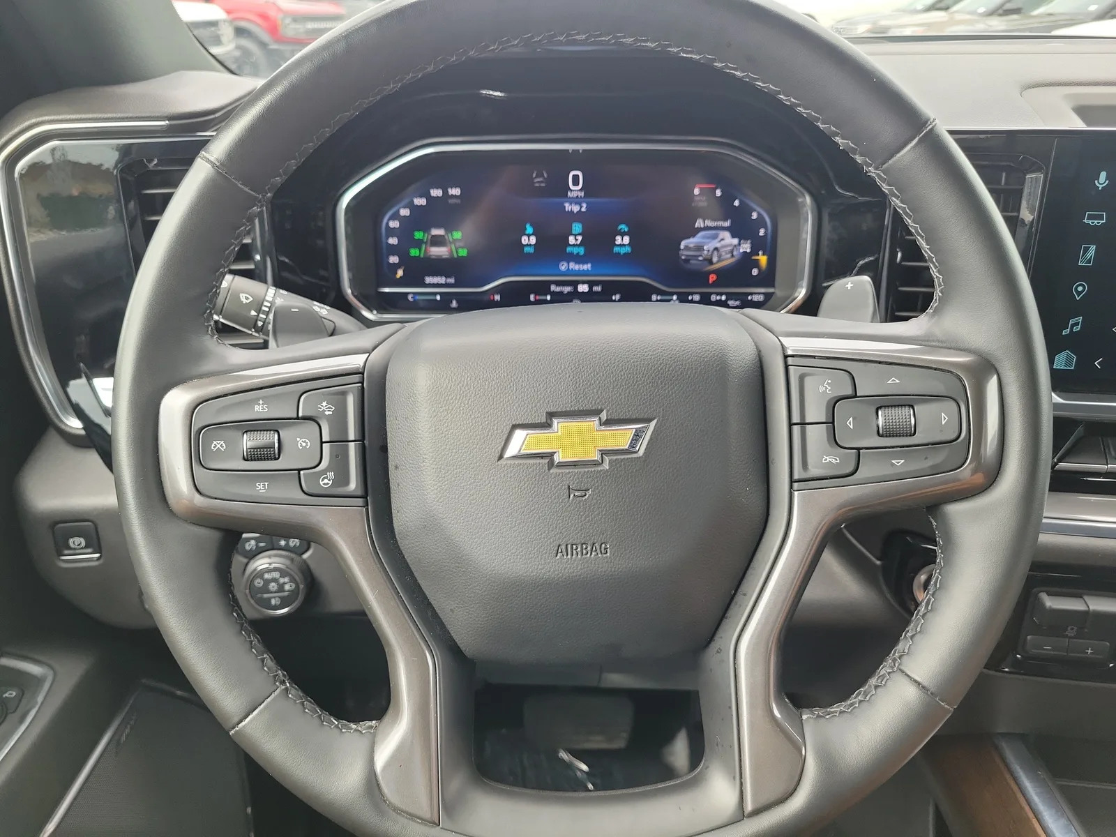 2024 Chevrolet Silverado 1500 High Country 4WD photo 19