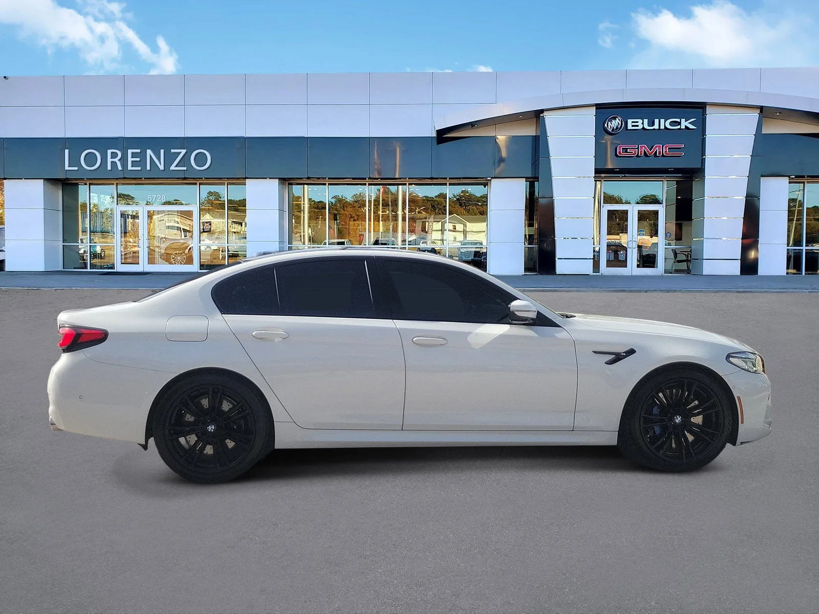 2023 BMW M5 NA photo 4
