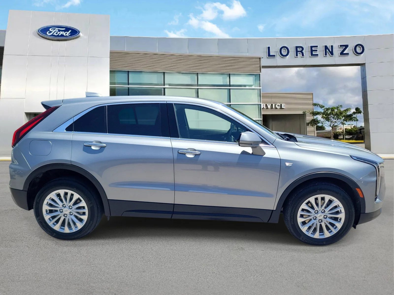 2024 Cadillac XT4 FWD Luxury photo 4