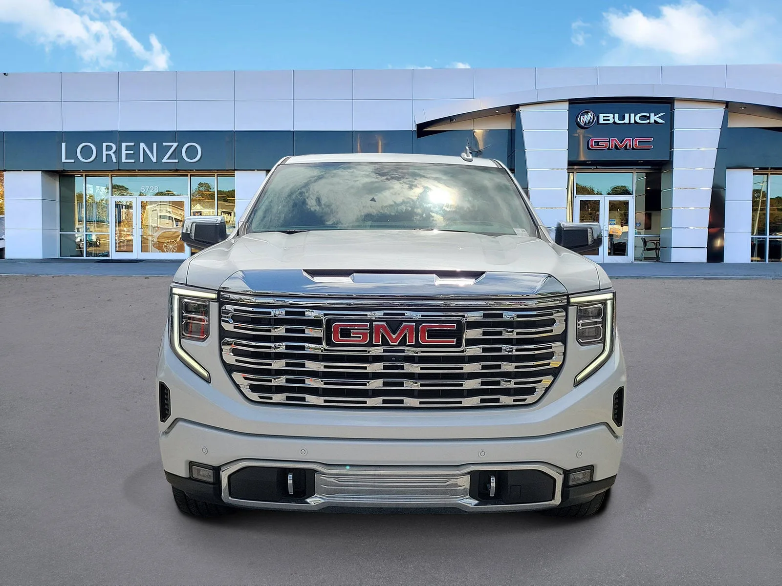 2024 GMC Sierra 1500 Denali photo 2