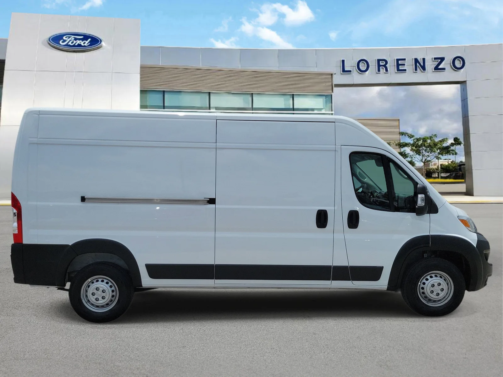 2026 RAM ProMaster Cargo Van Tradesman photo 4