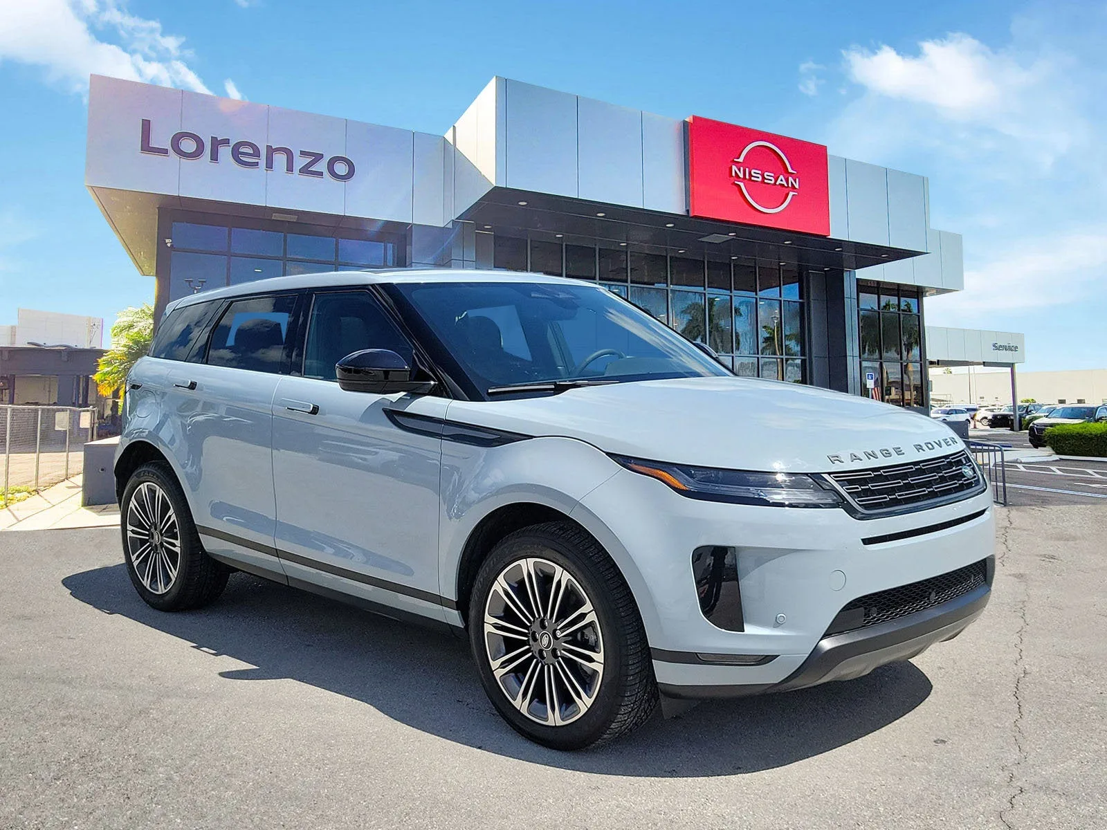 2026 Land Rover Range Rover Evoque Core S photo 3