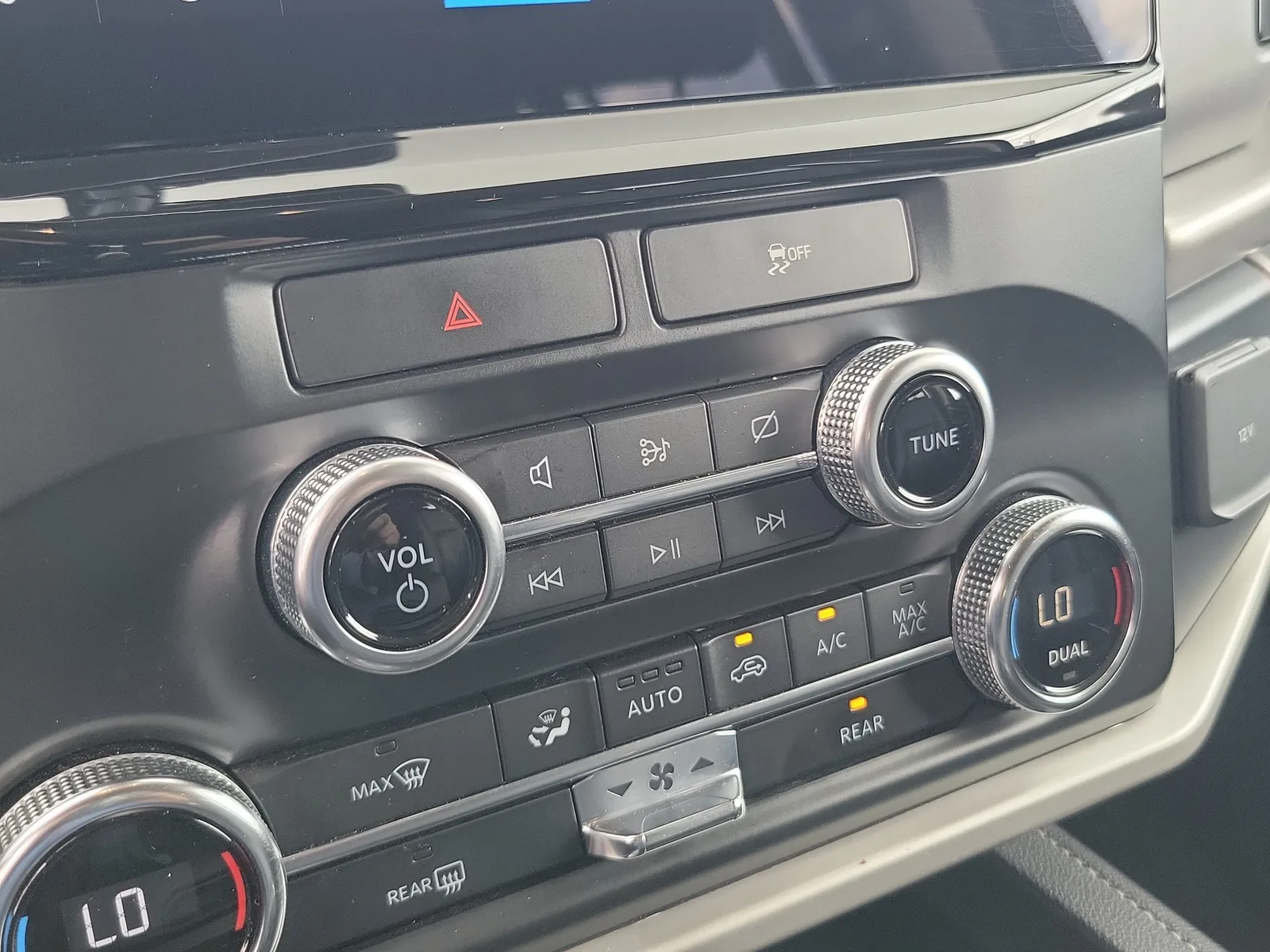 2022 Ford Expedition Max XLT photo 27