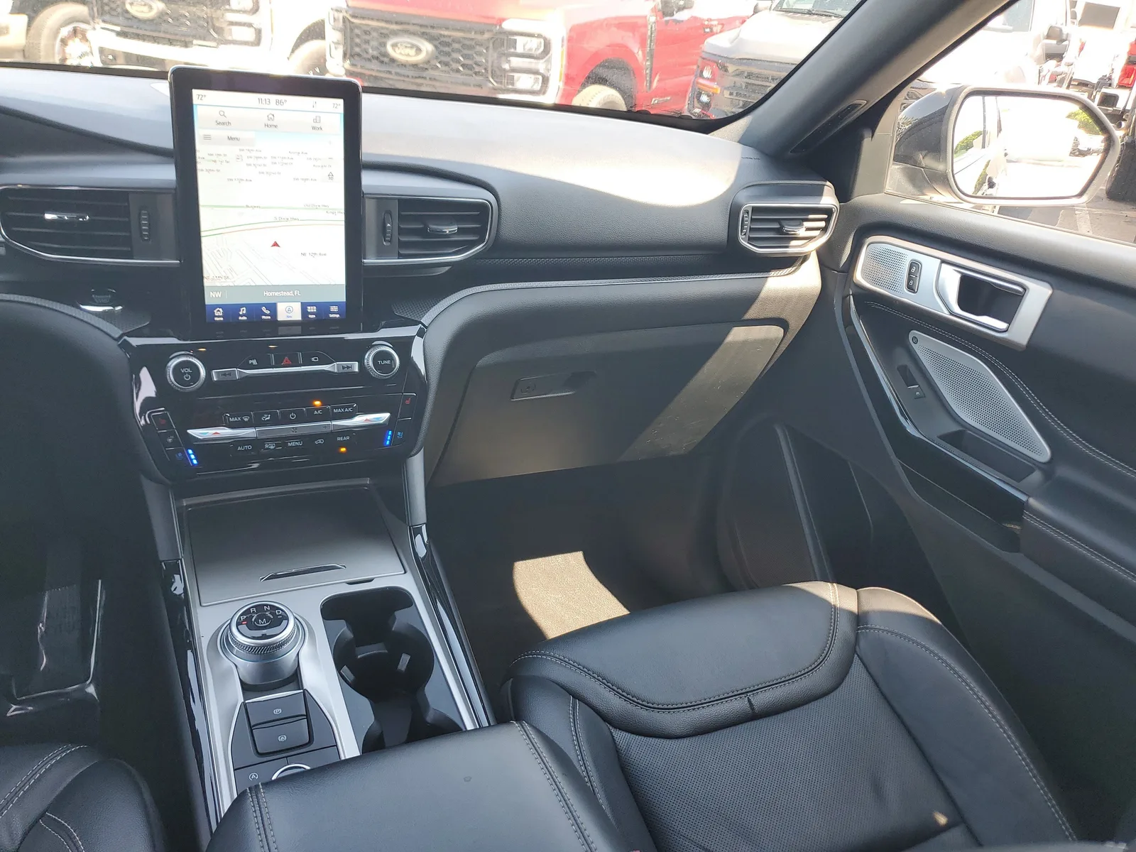 2023 Ford Explorer ST 4WD photo 19