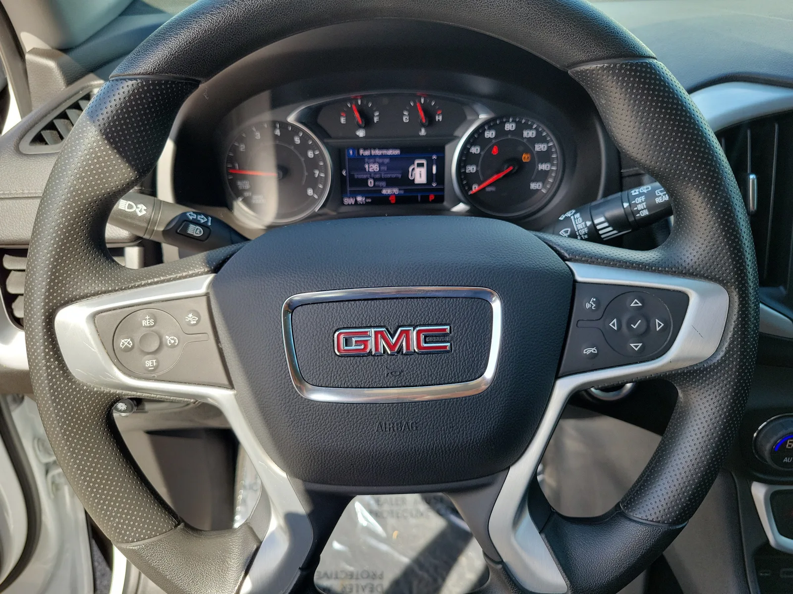 2023 GMC Terrain SLE photo 12