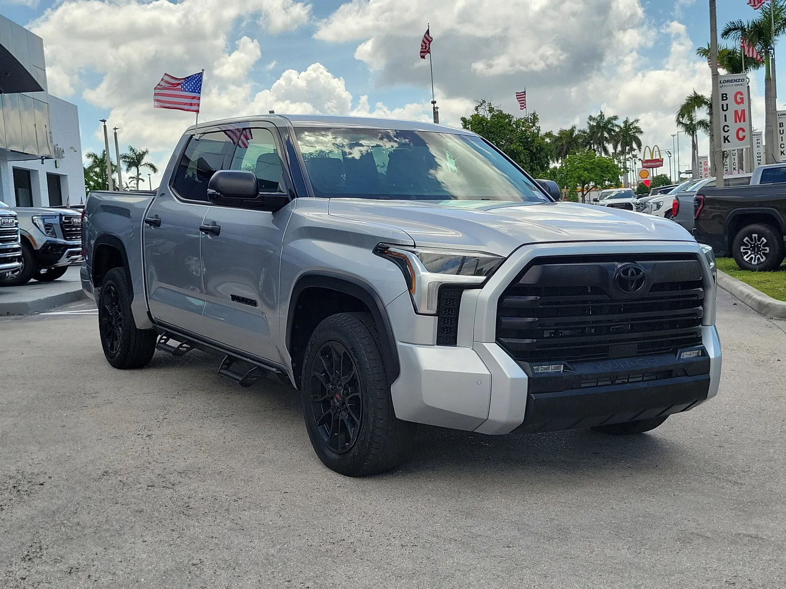 2022 Toyota Tundra 2WD SR5 photo 3