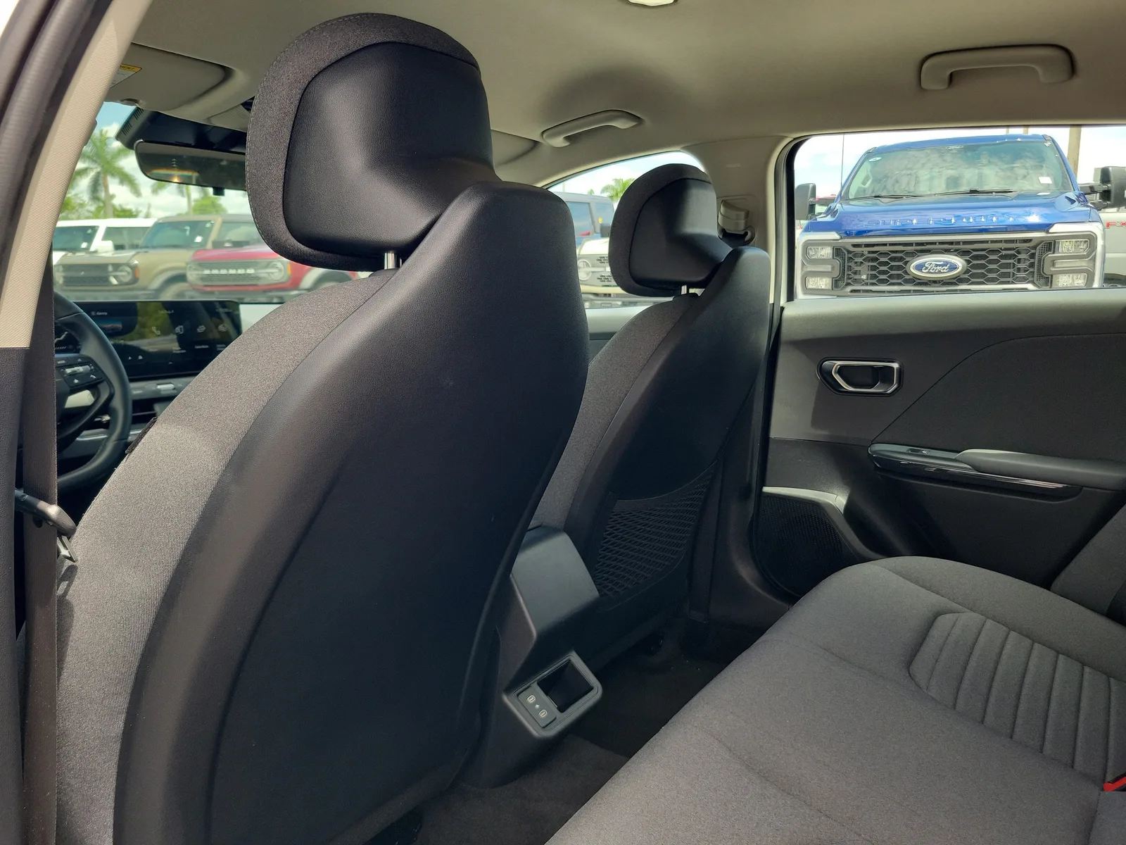 2025 Kia K4 EX photo 15