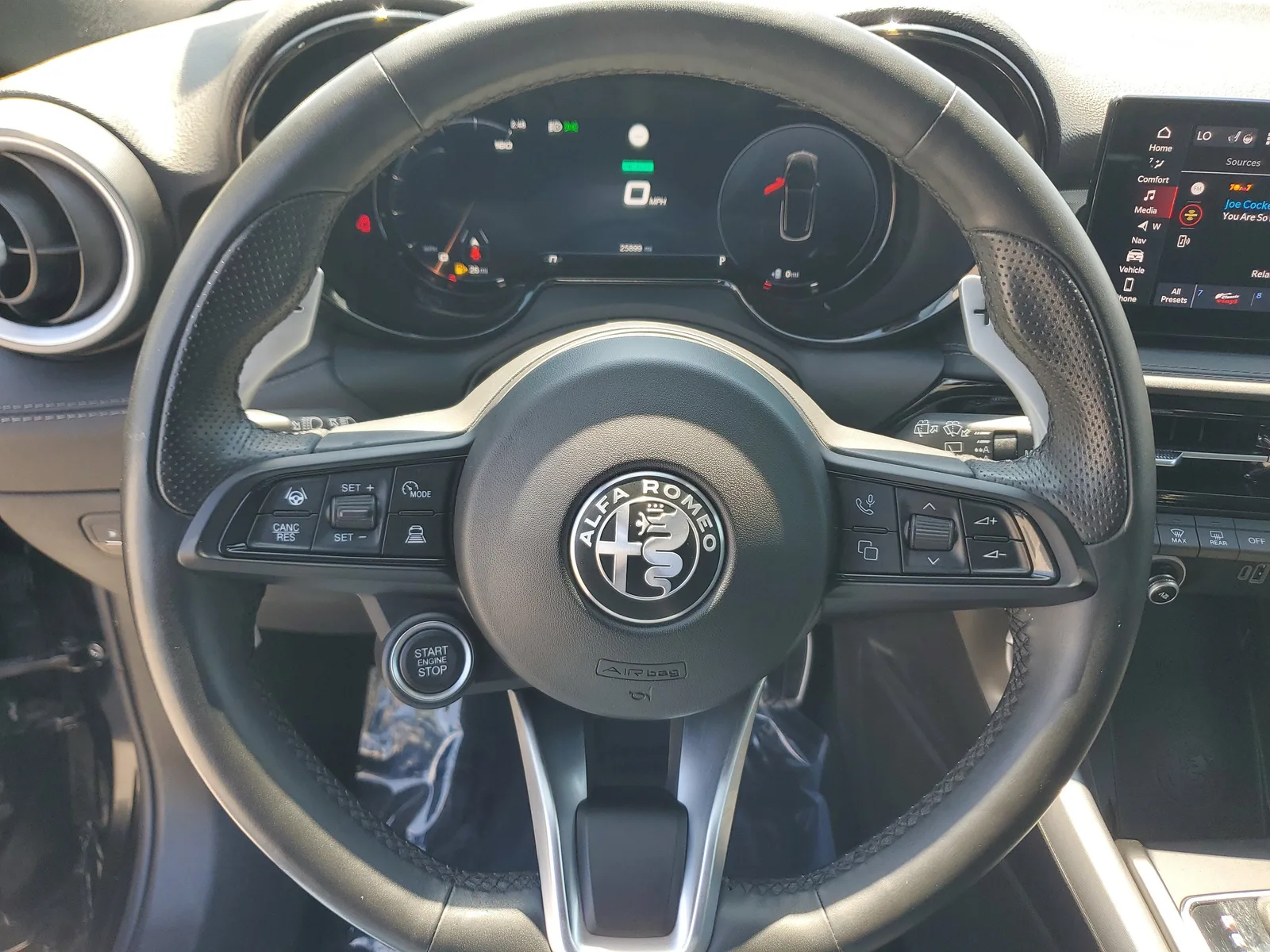 2024 Alfa Romeo Tonale Veloce E4WD photo 22