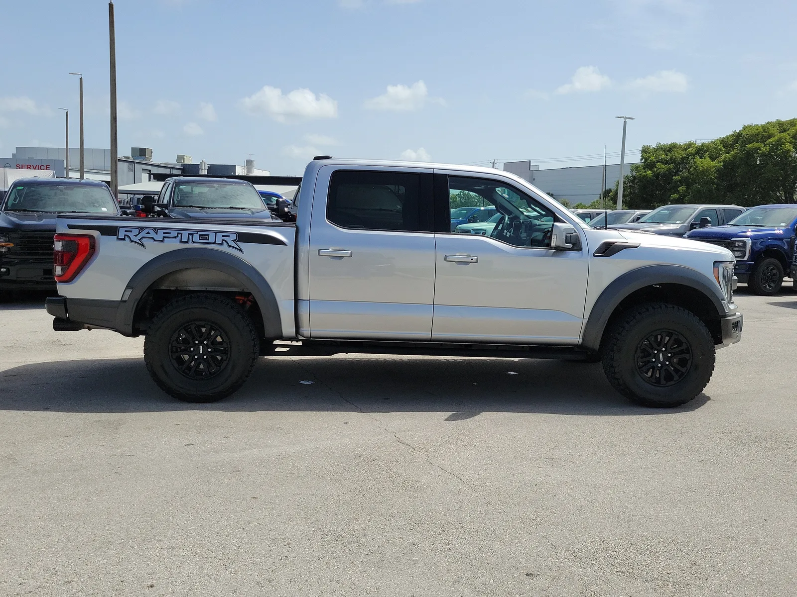 2022 Ford F-150 Raptor 4WD photo 4