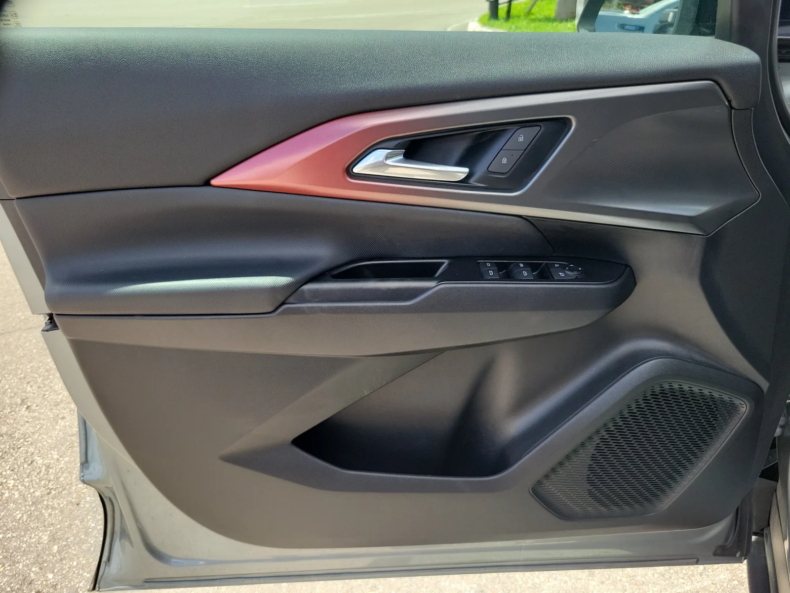 2024 Chevrolet Equinox EV RS photo 24
