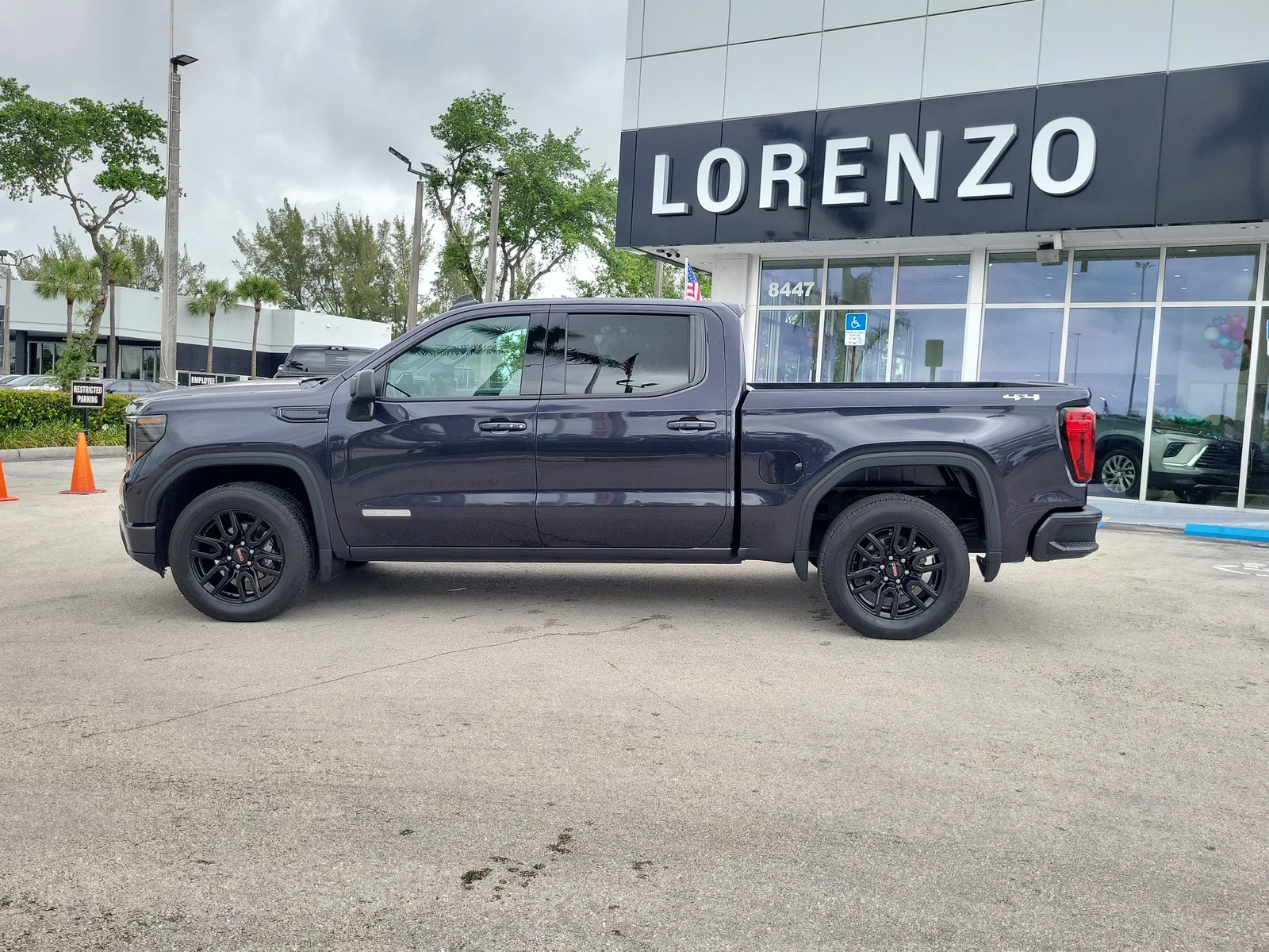 2024 GMC Sierra 1500 Elevation photo 8