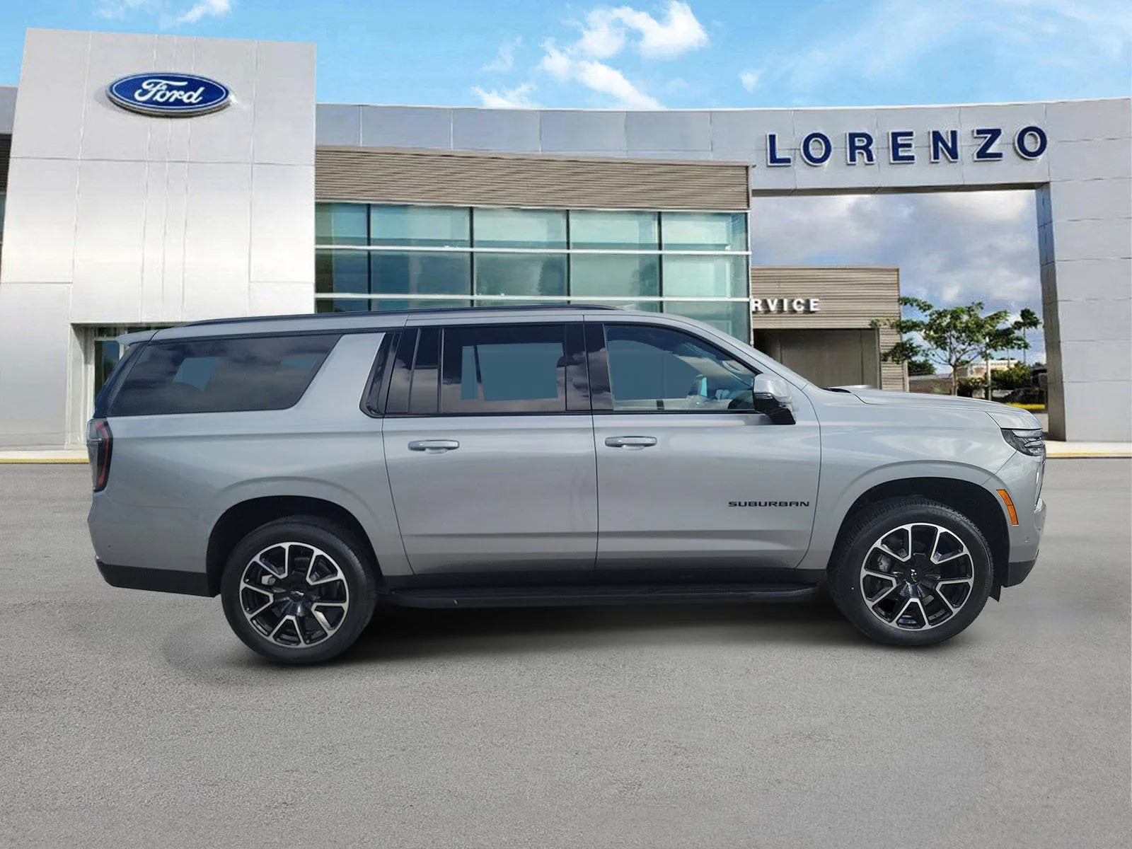 2025 Chevrolet Suburban RST Diesel photo 4