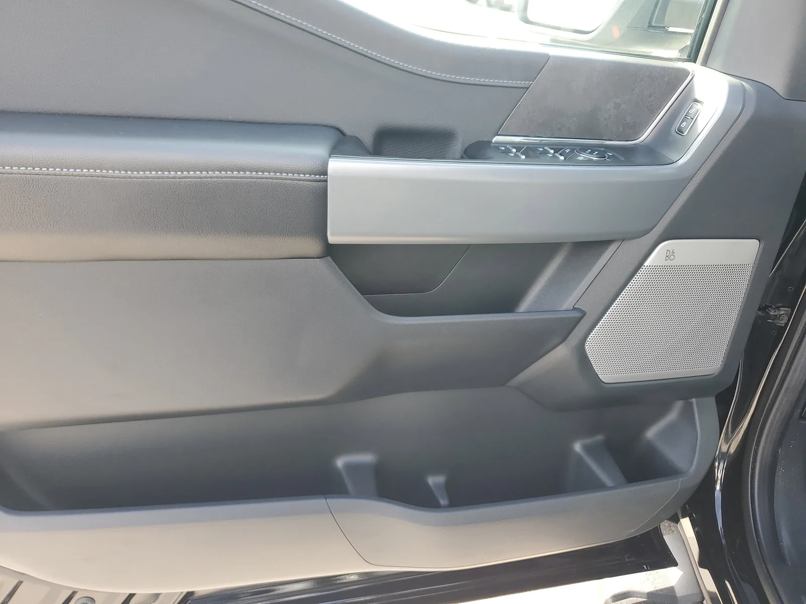 2024 Ford F-150 XLT 4WD photo 27