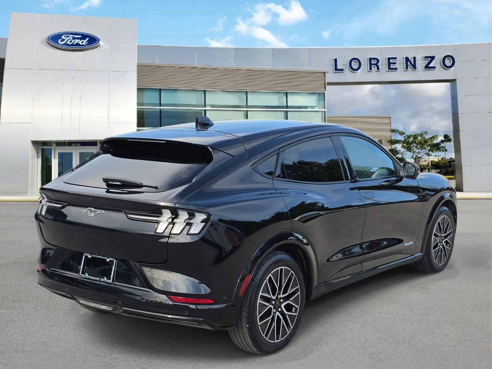 2024 Ford Mustang Mach-E Premium photo 4