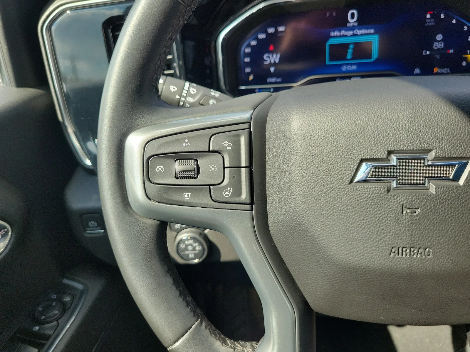 2024 Chevrolet Silverado 1500 RST photo 19