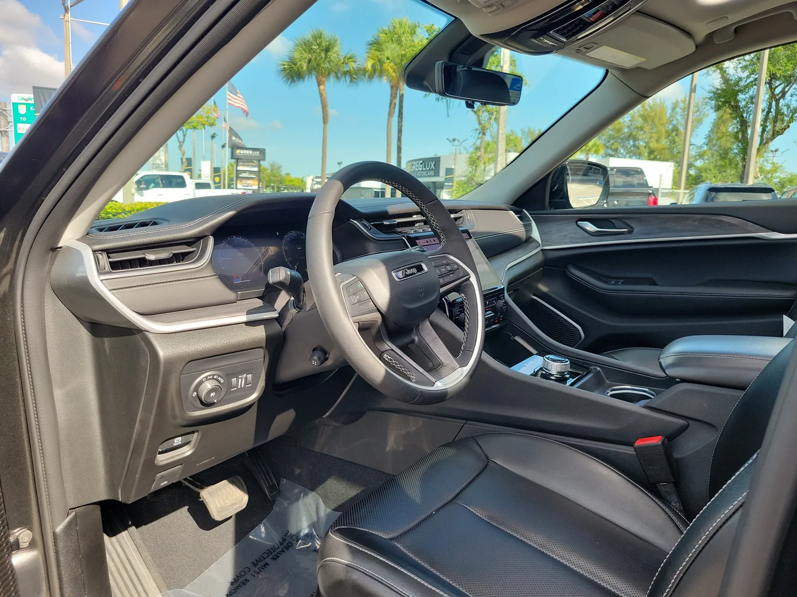2024 Jeep Grand Cherokee Limited photo 16