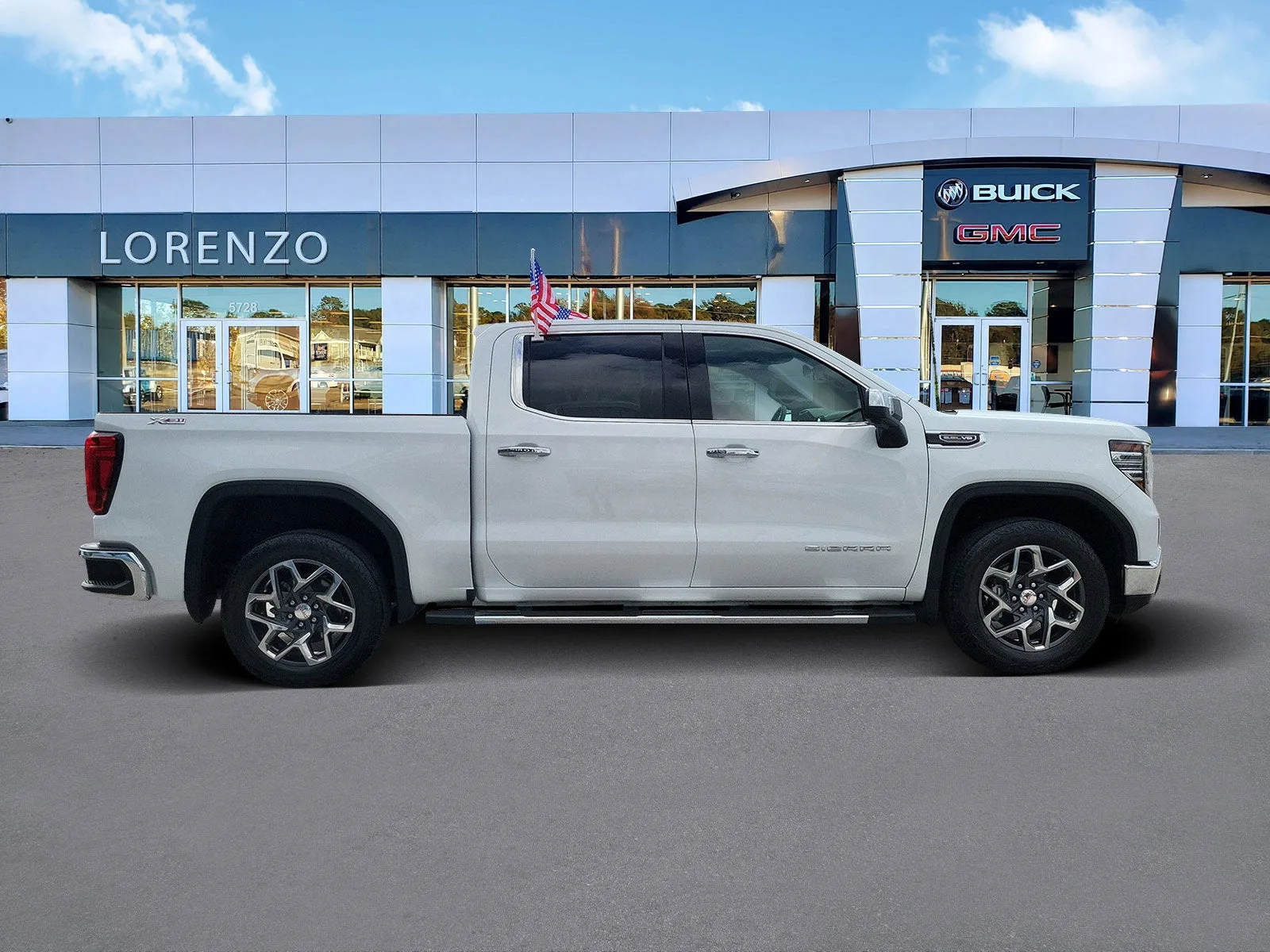 2024 GMC Sierra 1500 SLT photo 4