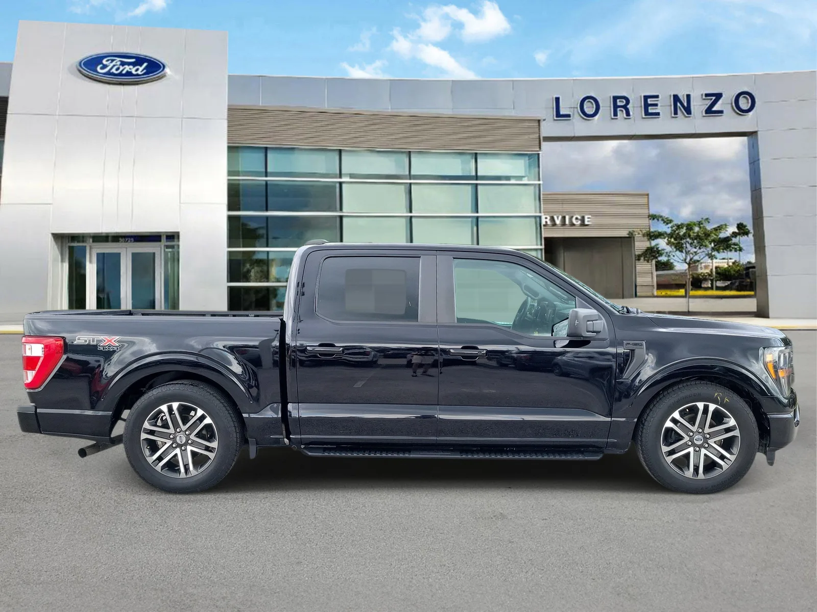 2023 Ford F-150 XL 4WD photo 4