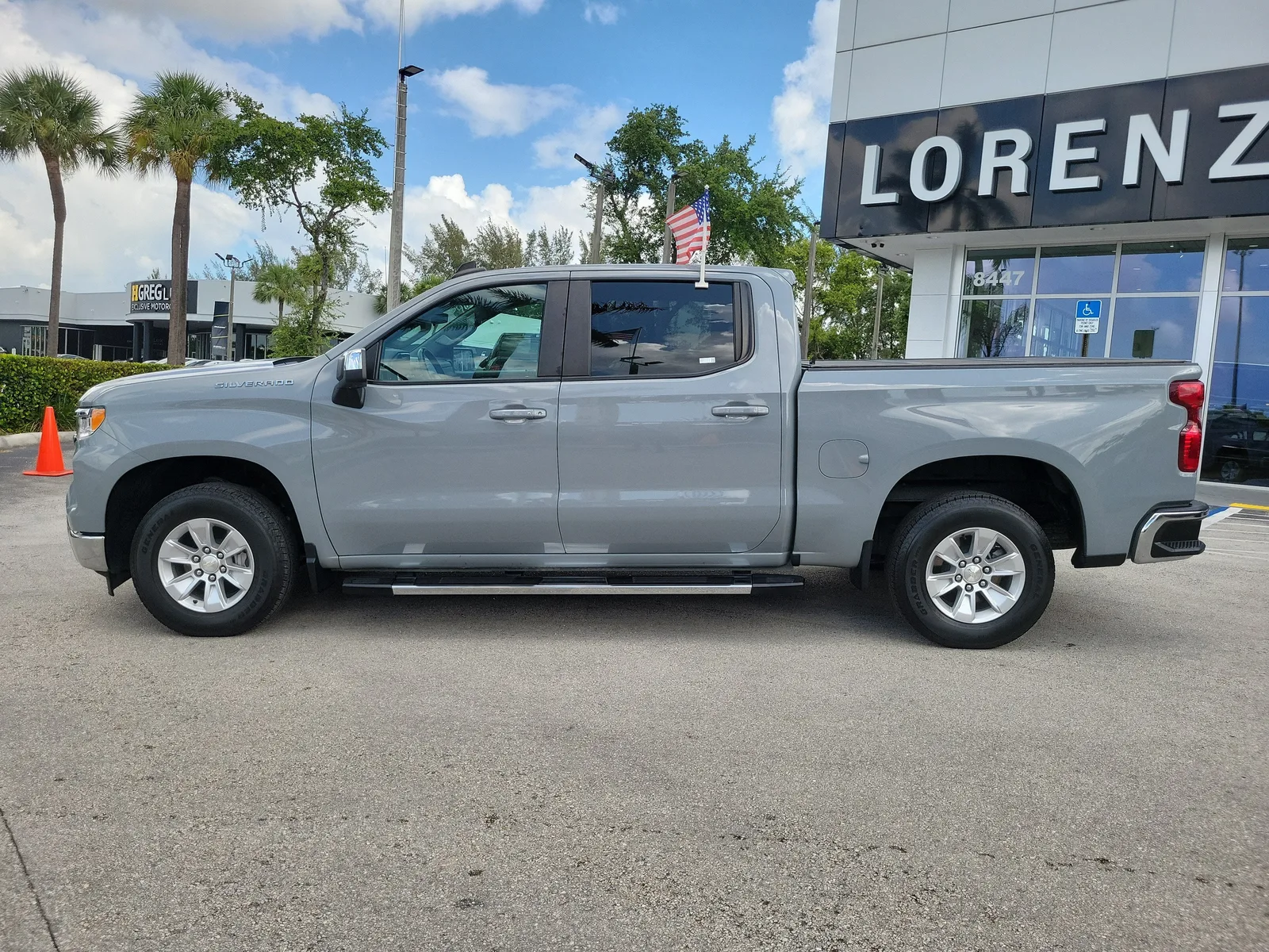 2024 Chevrolet Silverado 1500 LT photo 8