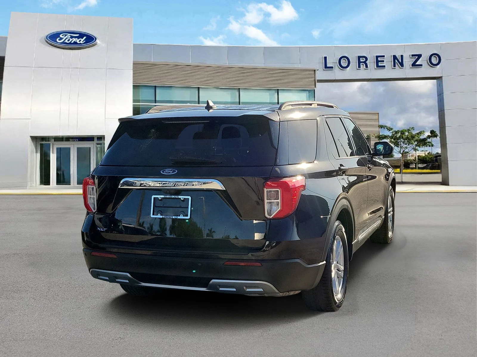 2023 Ford Explorer XLT photo 5