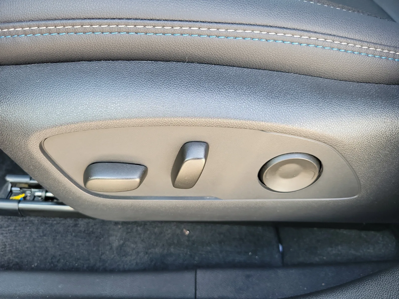 2026 Chevrolet Equinox EV LT2 w/PDE photo 25