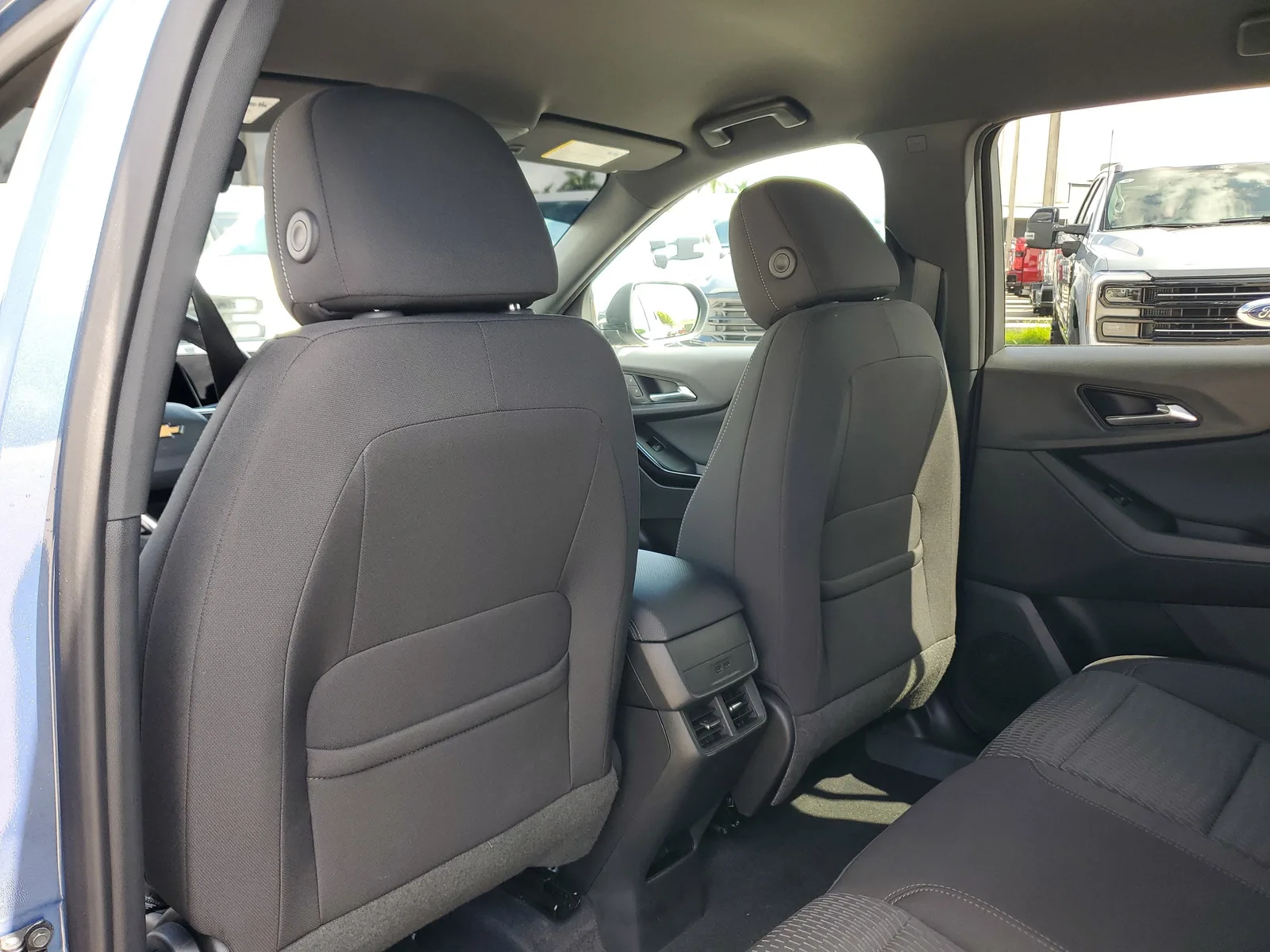 2026 Chevrolet Equinox FWD LT photo 13