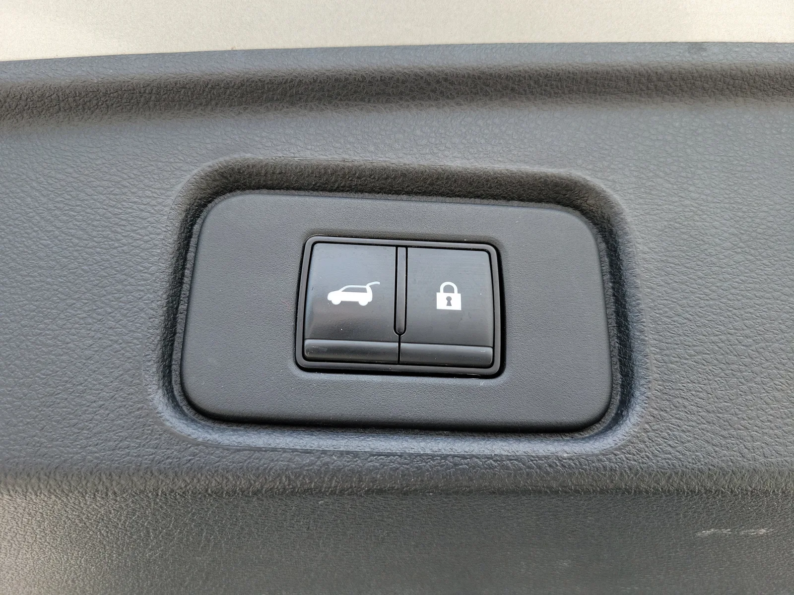 2024 Nissan Pathfinder SL photo 13