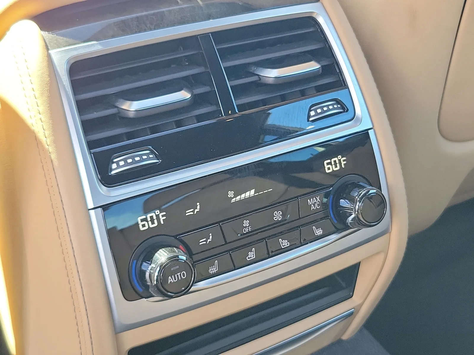 2021 BMW 7 Series 750i xDrive photo 25