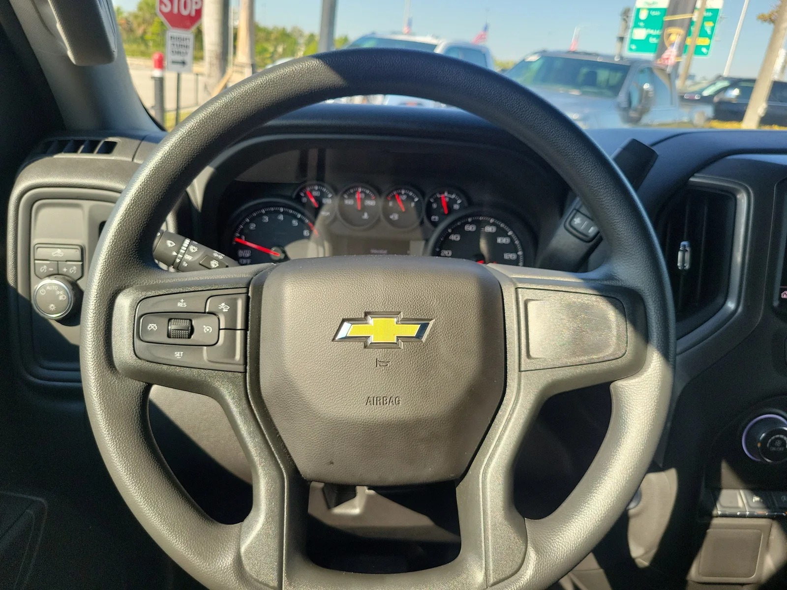 2026 Chevrolet Silverado 1500 Custom photo 17
