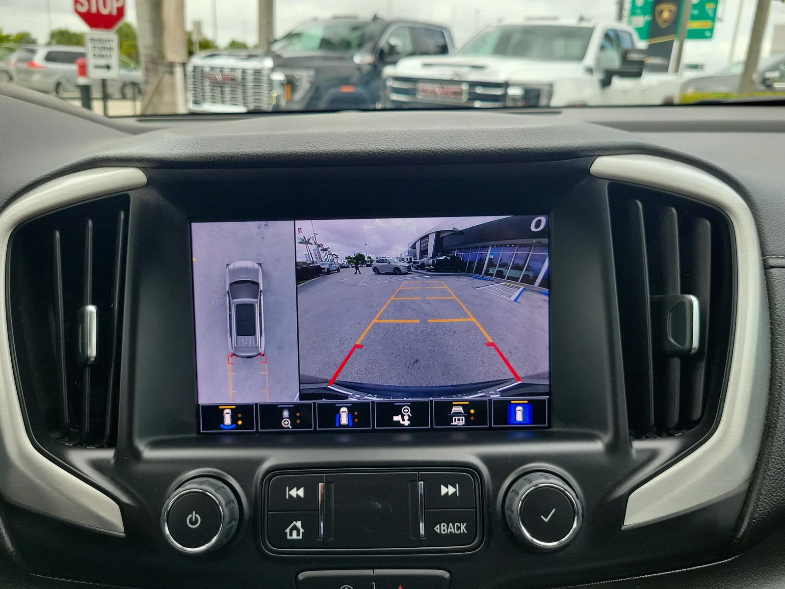 2022 GMC Terrain SLT photo 10