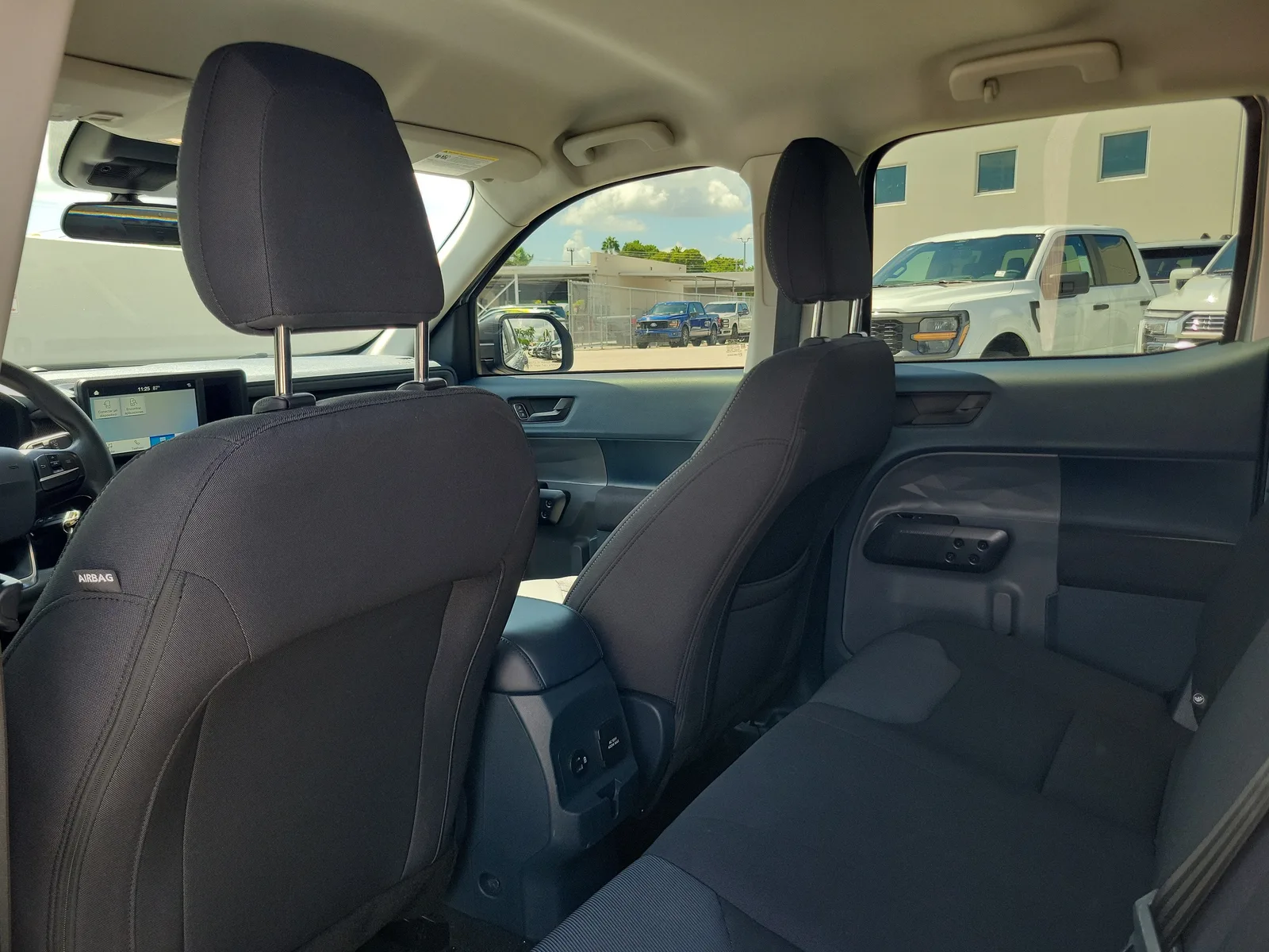 2022 Ford Maverick XL photo 15