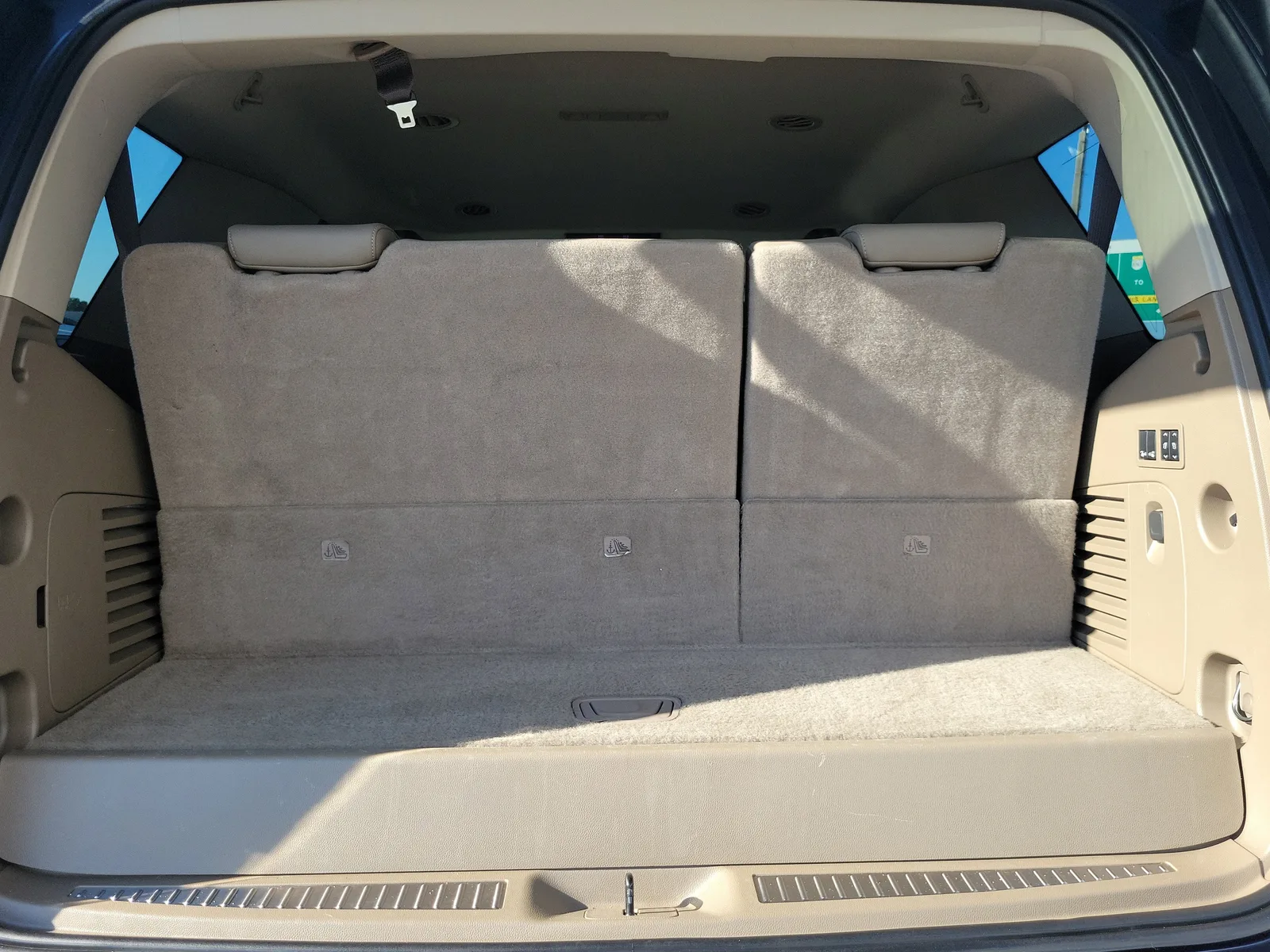 2019 GMC Yukon SLT photo 19