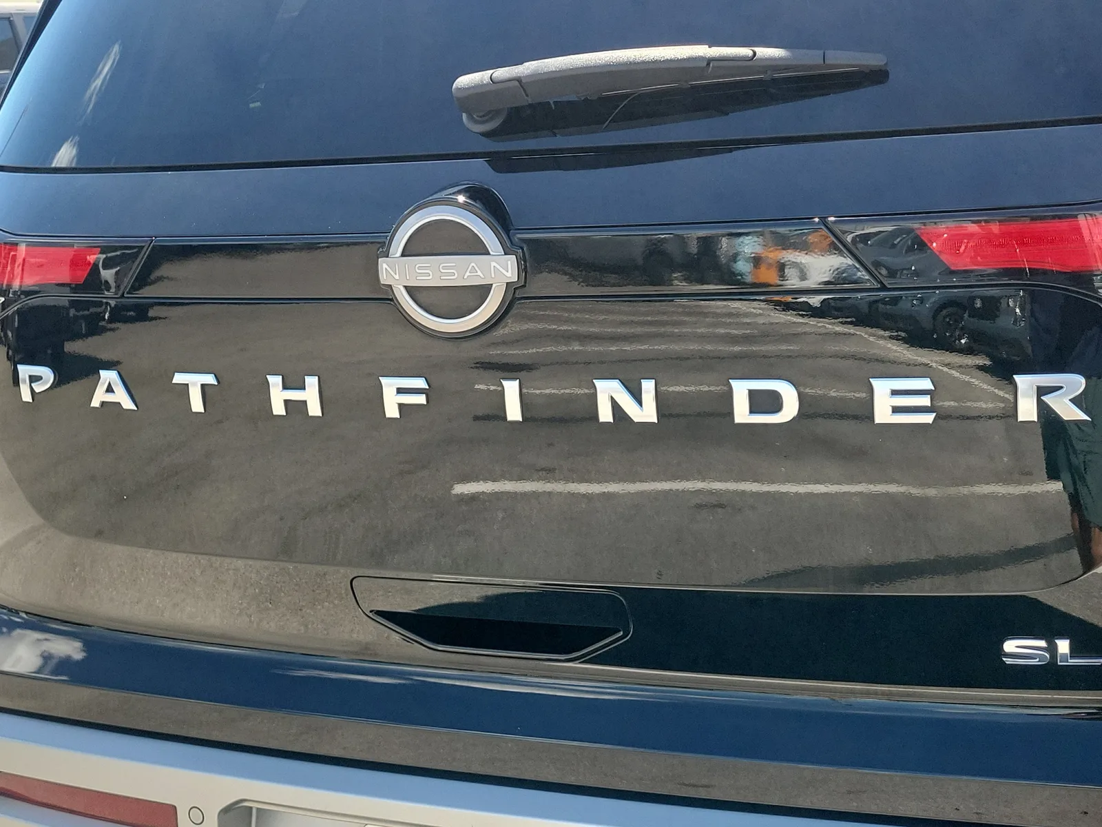 2022 Nissan Pathfinder SL photo 31